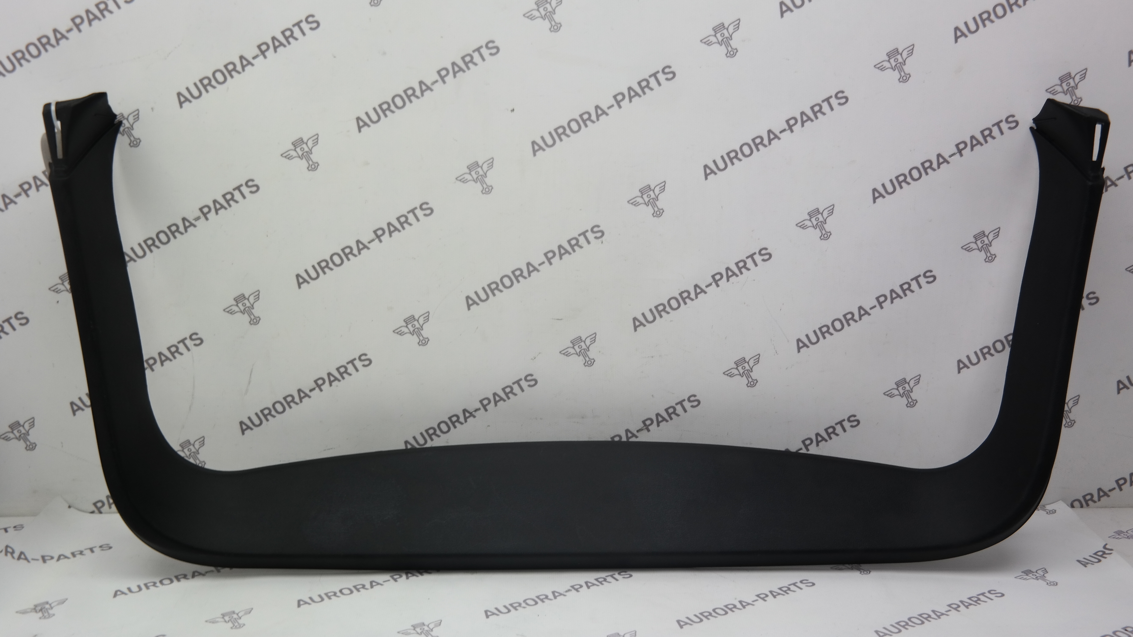 Обшивка крышки багажника верхняя Jeep Grand Cherokee