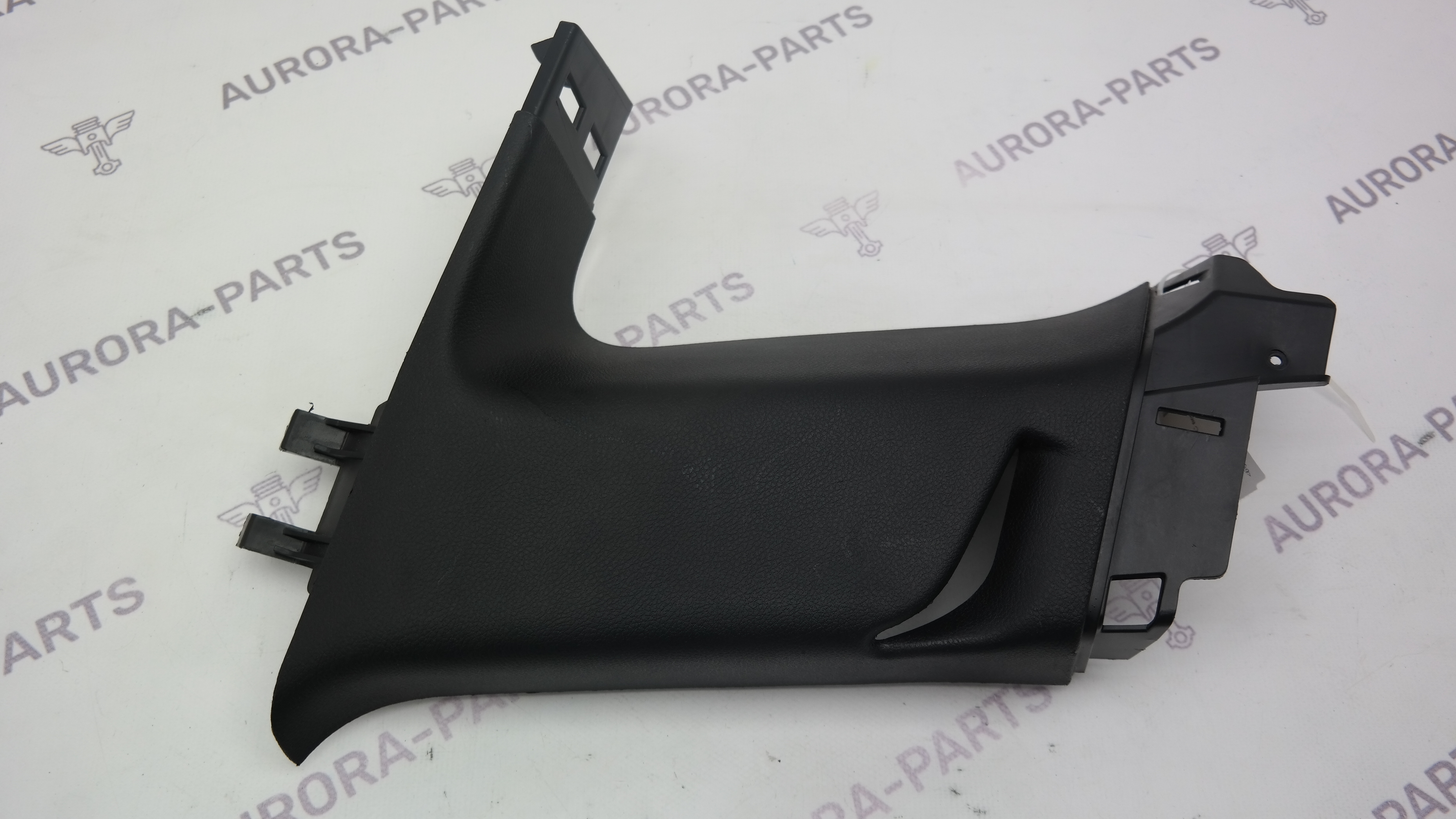 Обшивка стойки C верхняя RH Jeep Grand Cherokee