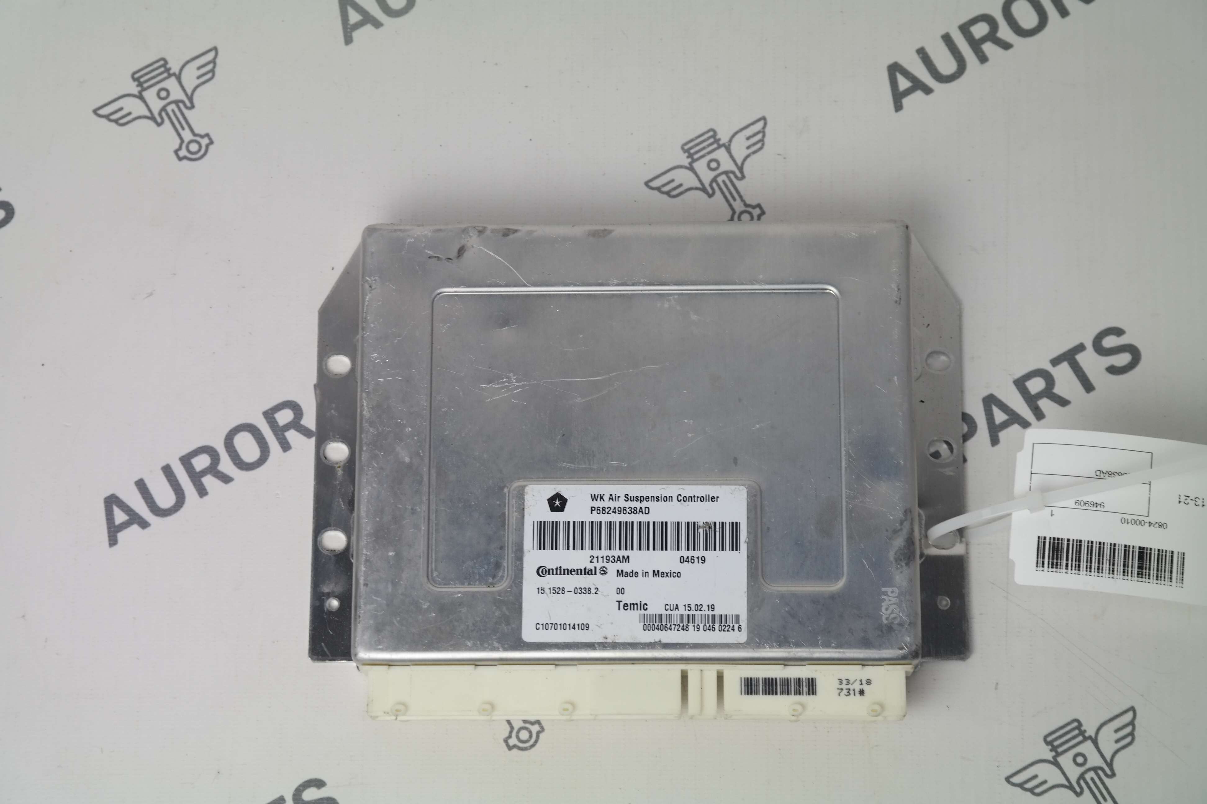 Блок управления пневмоподвеской Jeep Grand Cherokee