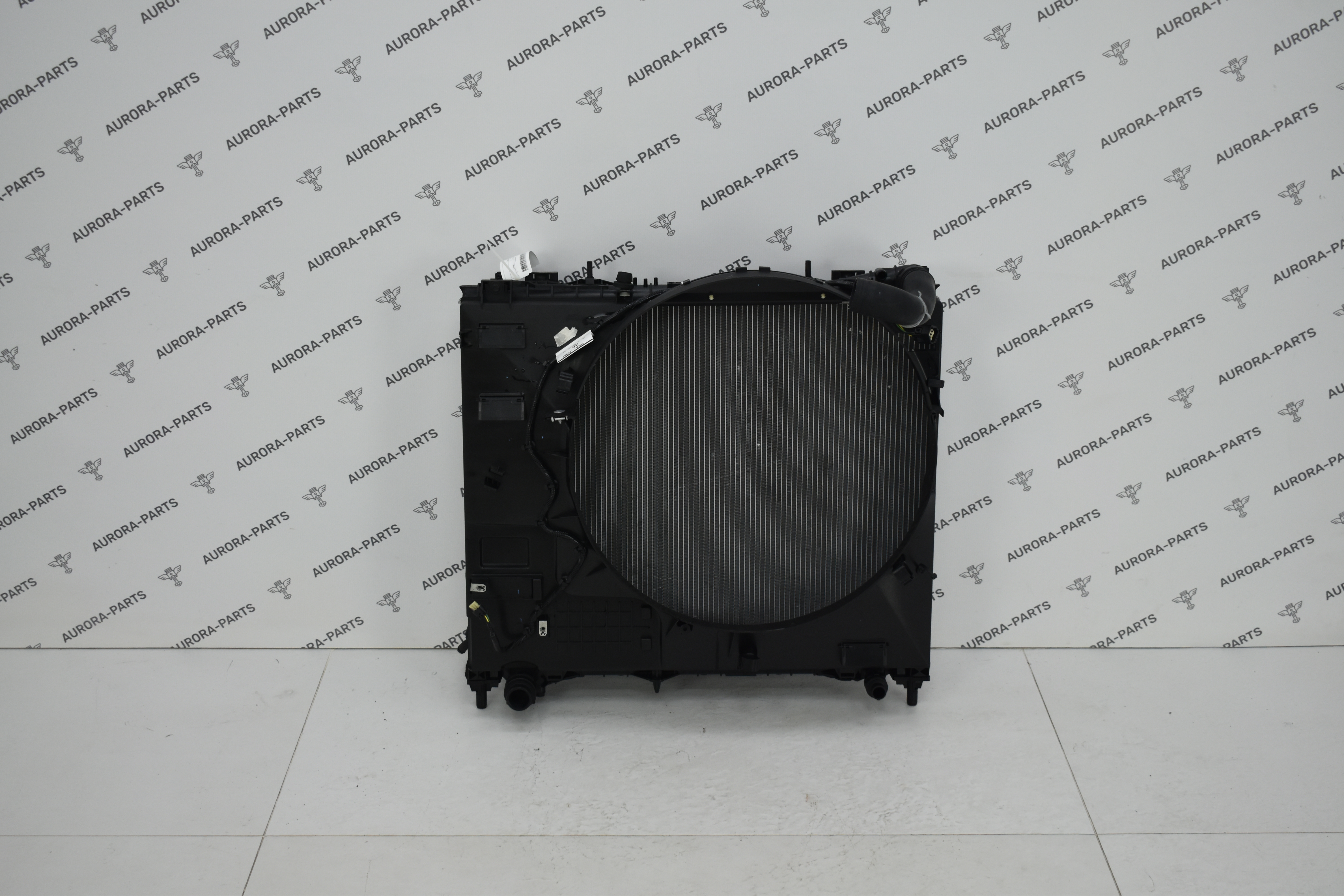 Кассета радиаторов в сборе 5.0 Бензин AJ133 (комплектация с передним вентилятором) Land Rover Range Rover 30DDTX