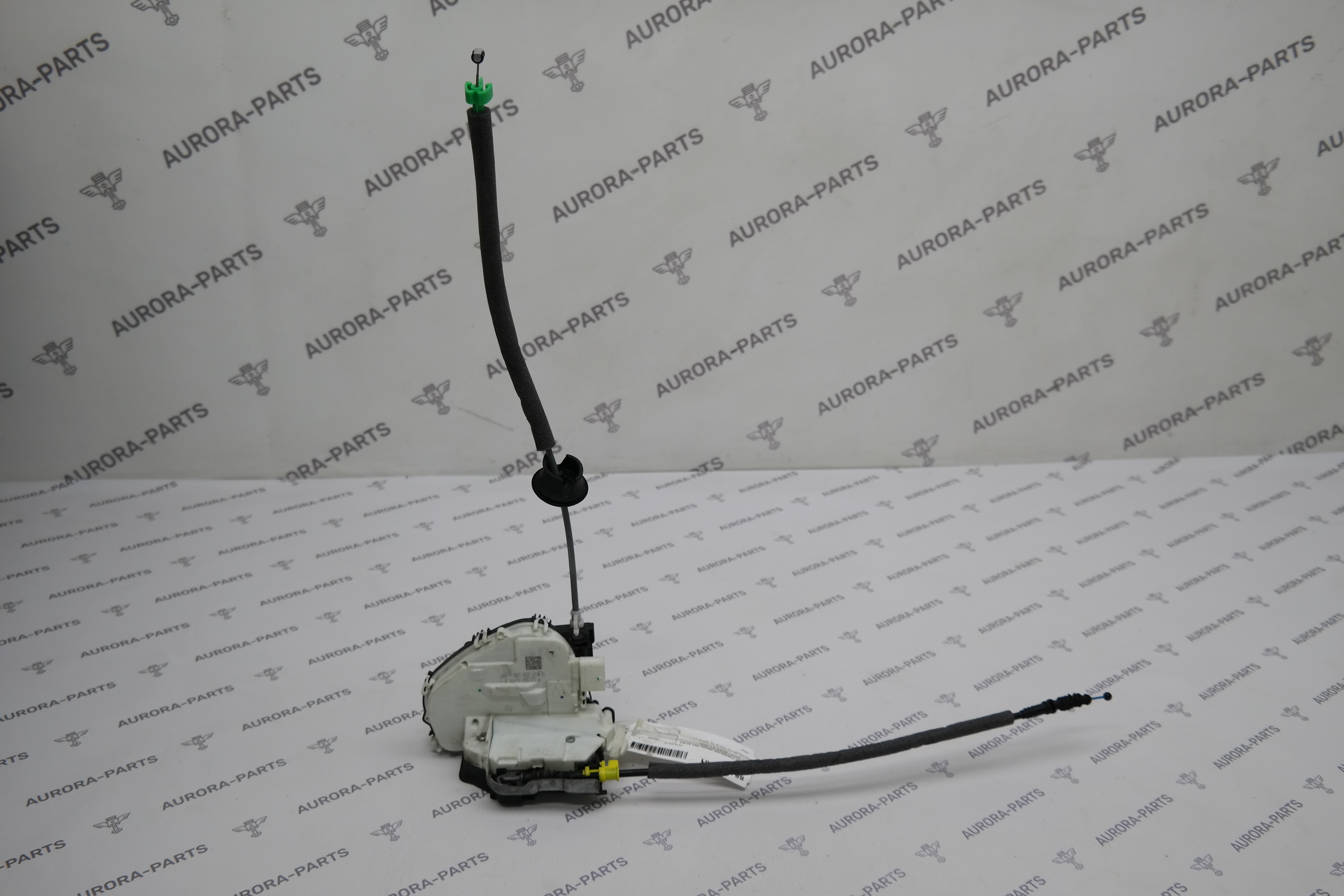 Замок передней двери RH Audi A4