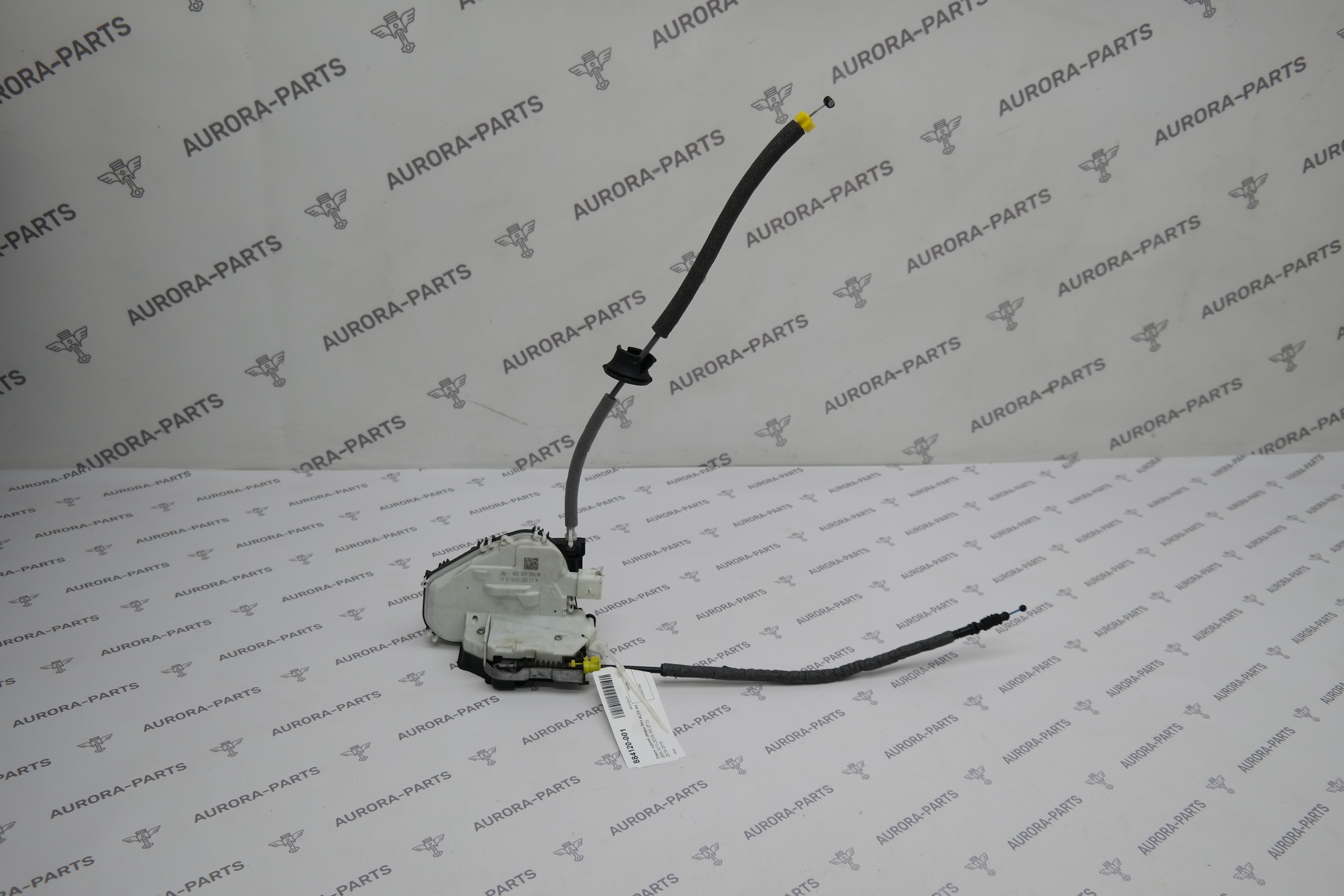 Замок задней двери RH Audi A4