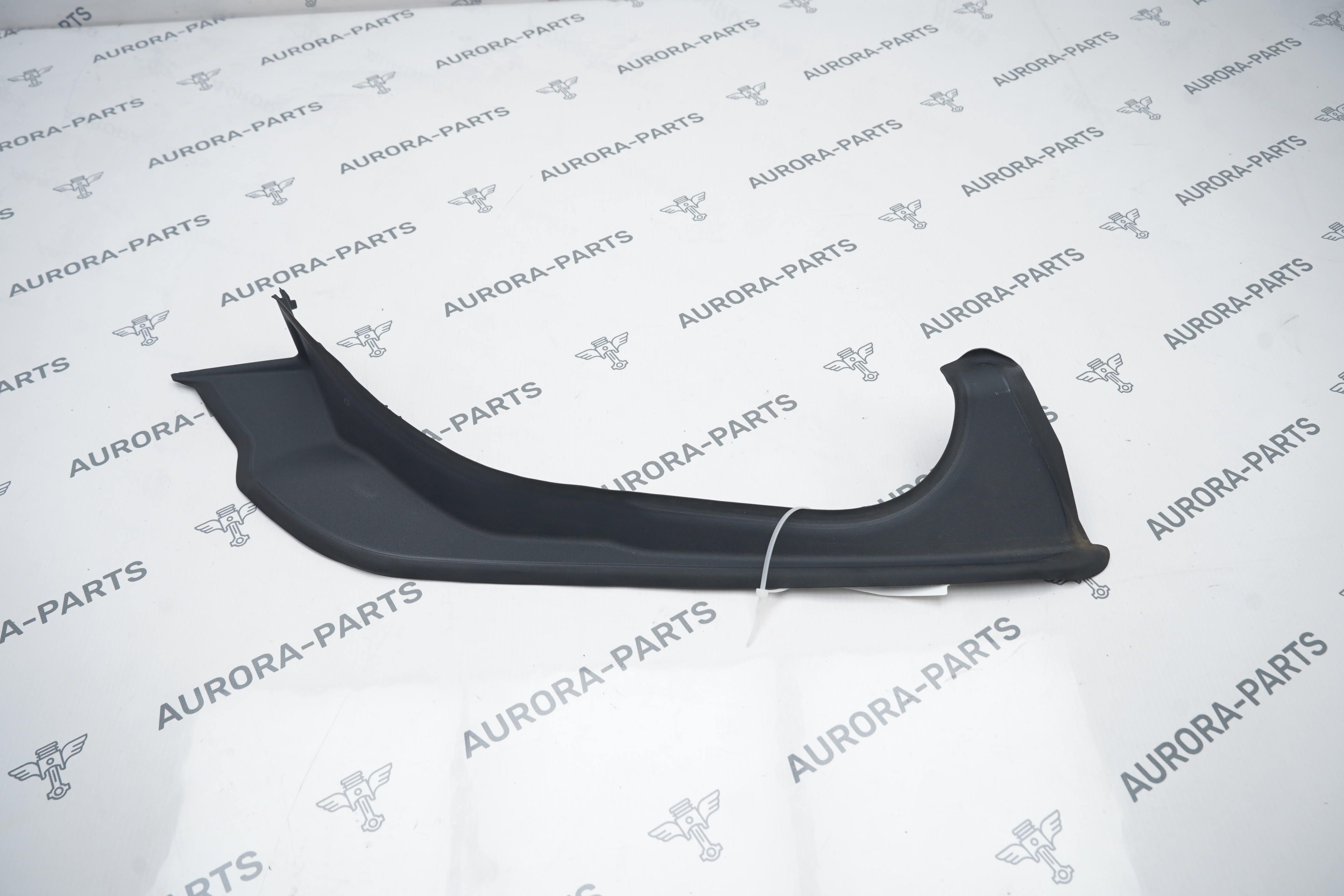 Желоб водосточный крышки багажника RH Mercedes S-Klasse