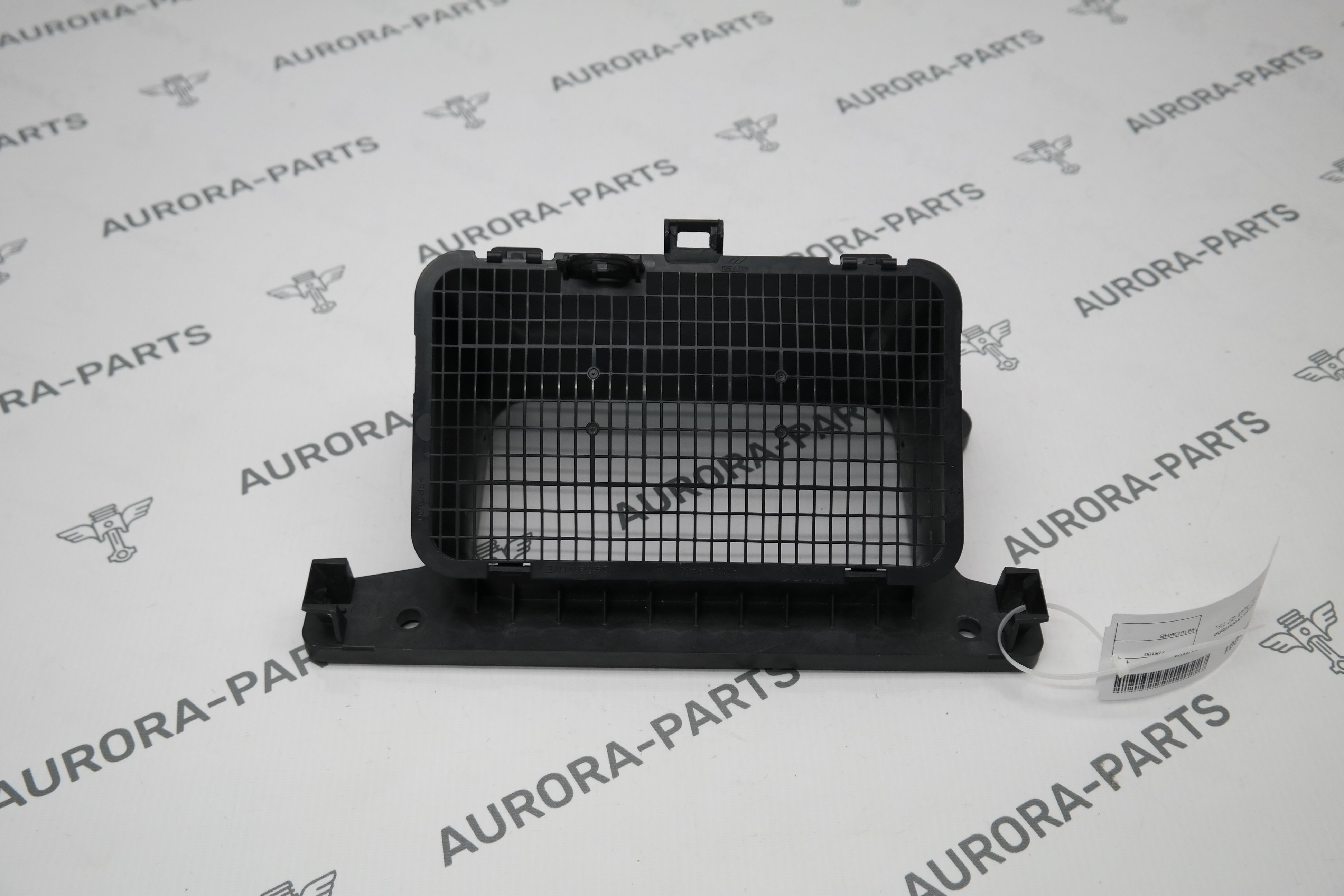 Воздухозаборник отопителя VW Touareg