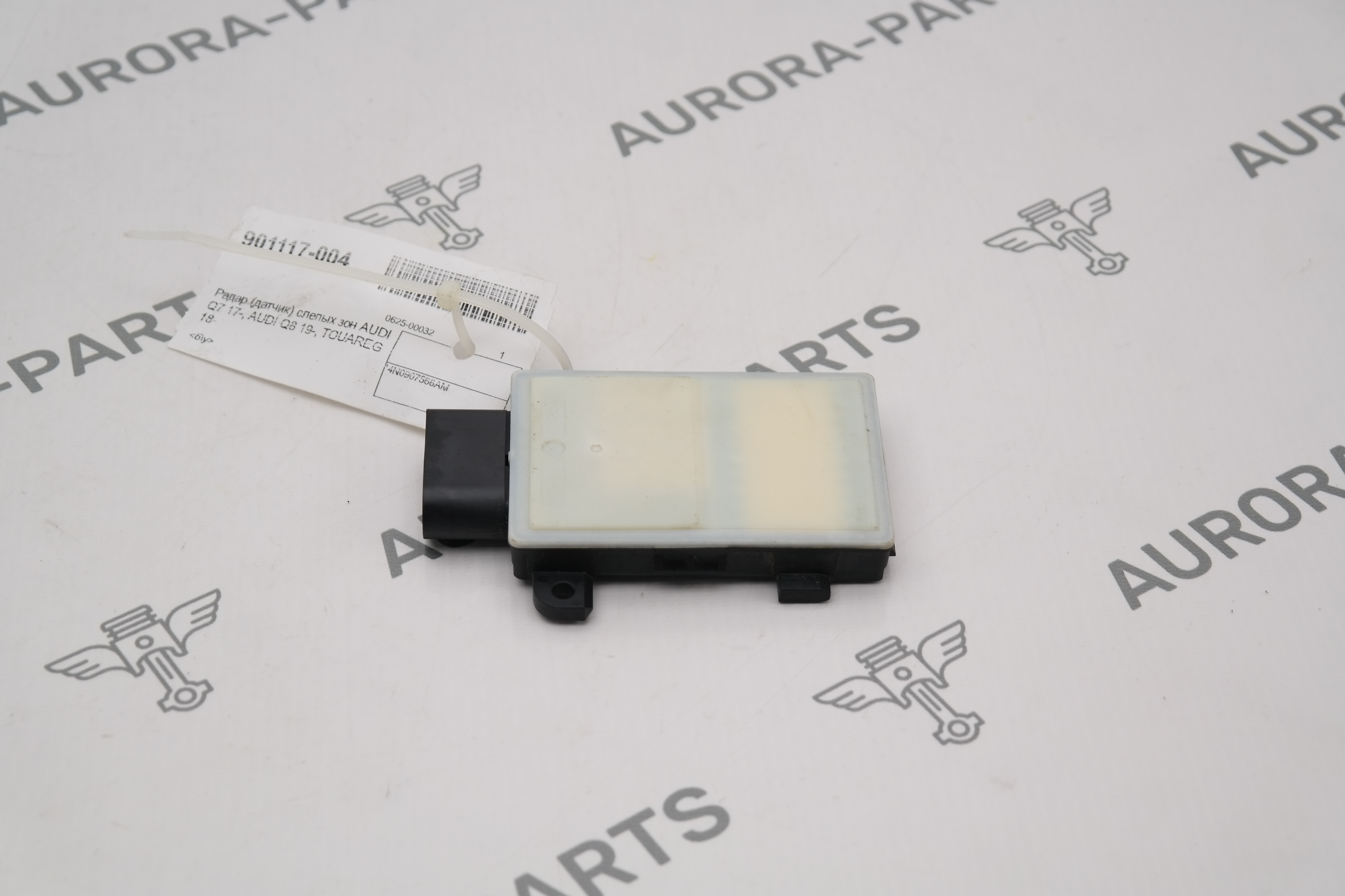 Радар (датчик) слепых зон VW Touareg