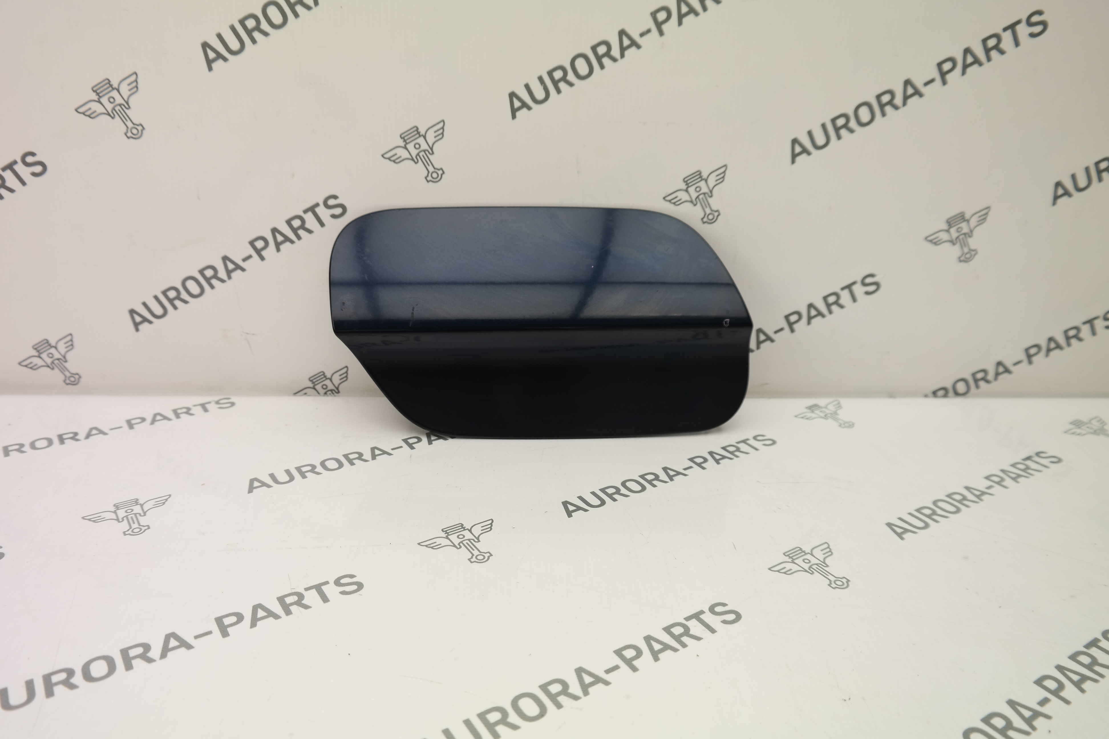 Крышка лючка топливного бака VW Touareg