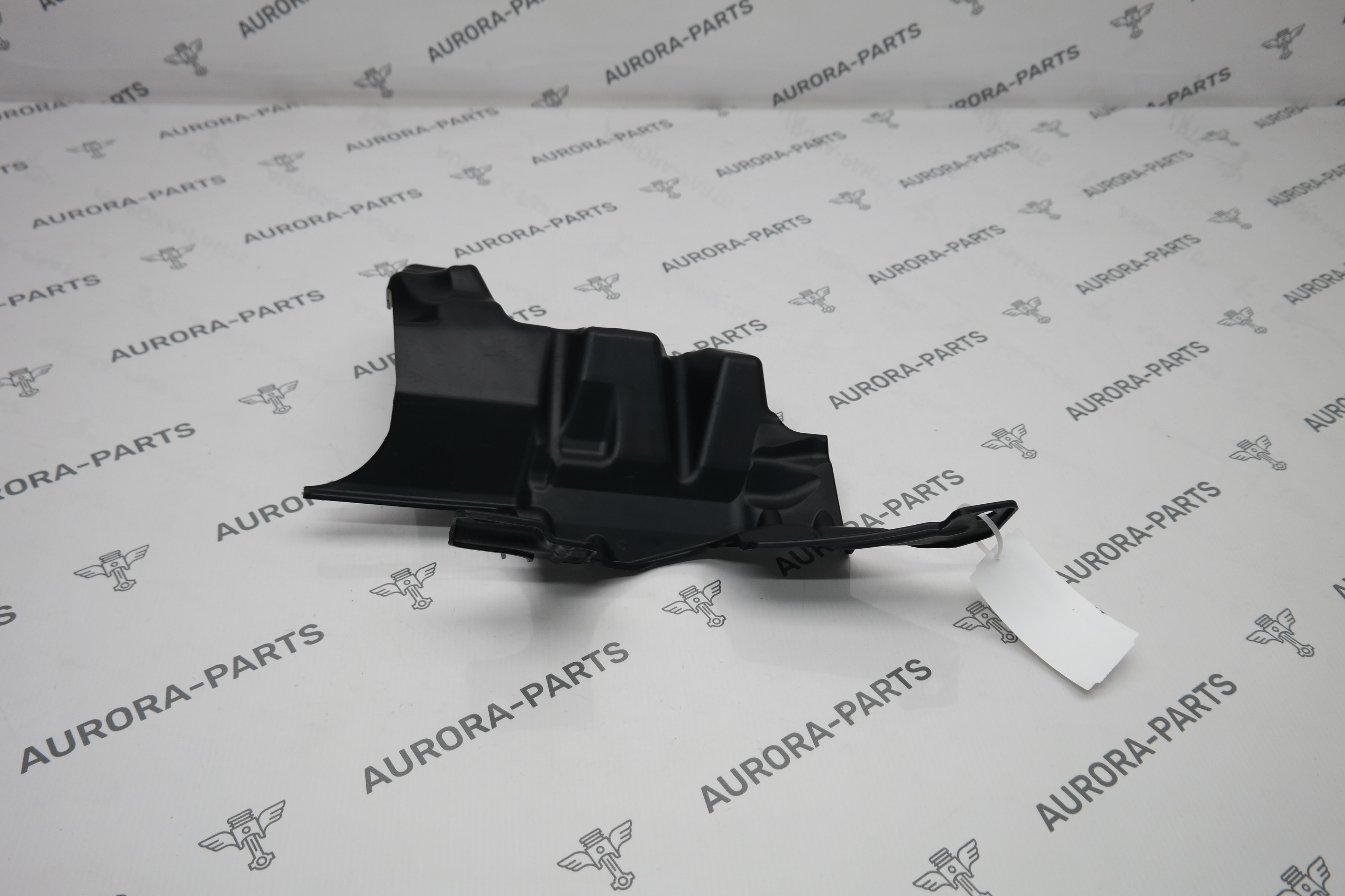 Щиток грязезащитный LН Land Rover Defender