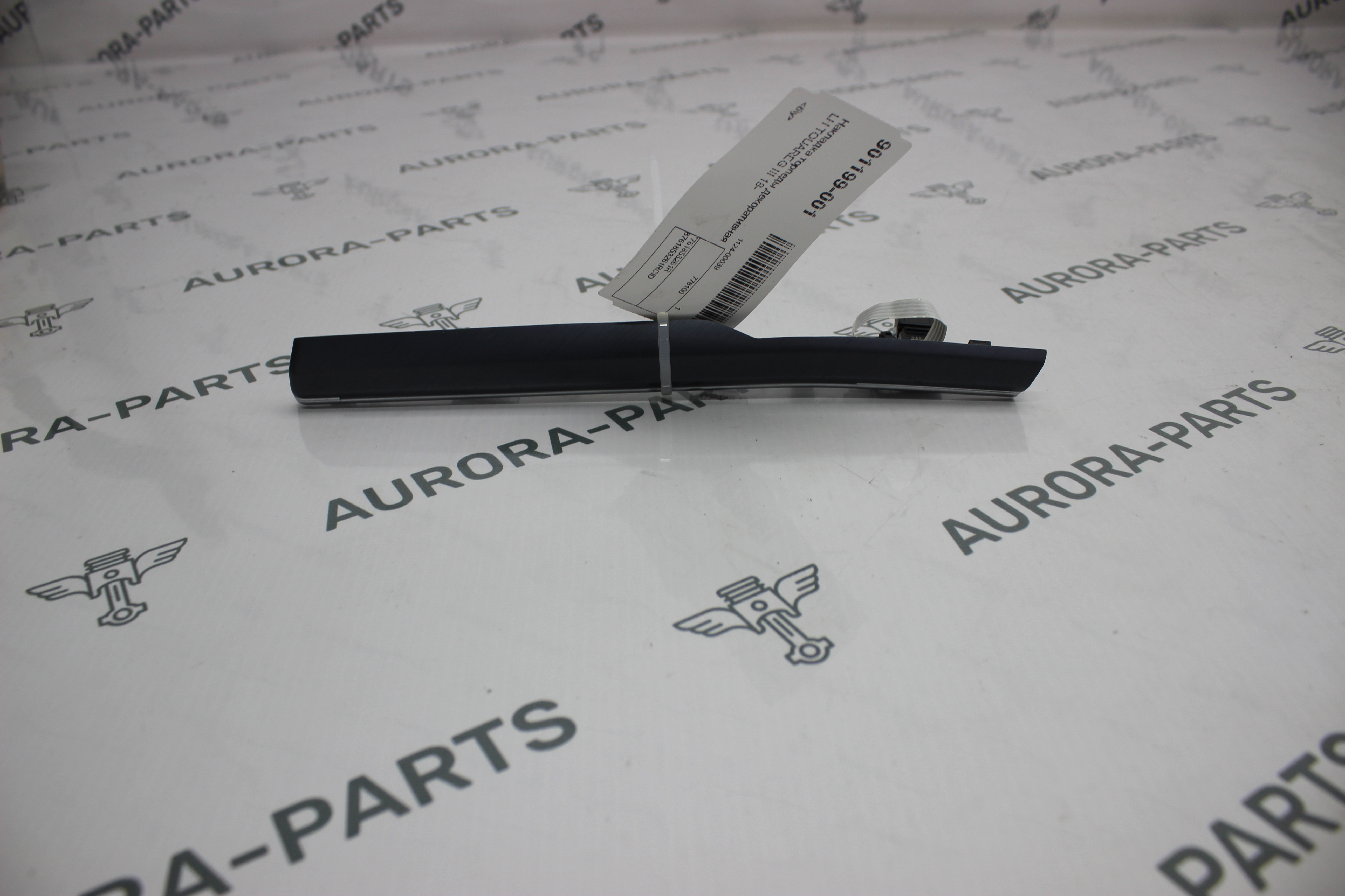 Накладка торпеды декоративная LH VW Touareg