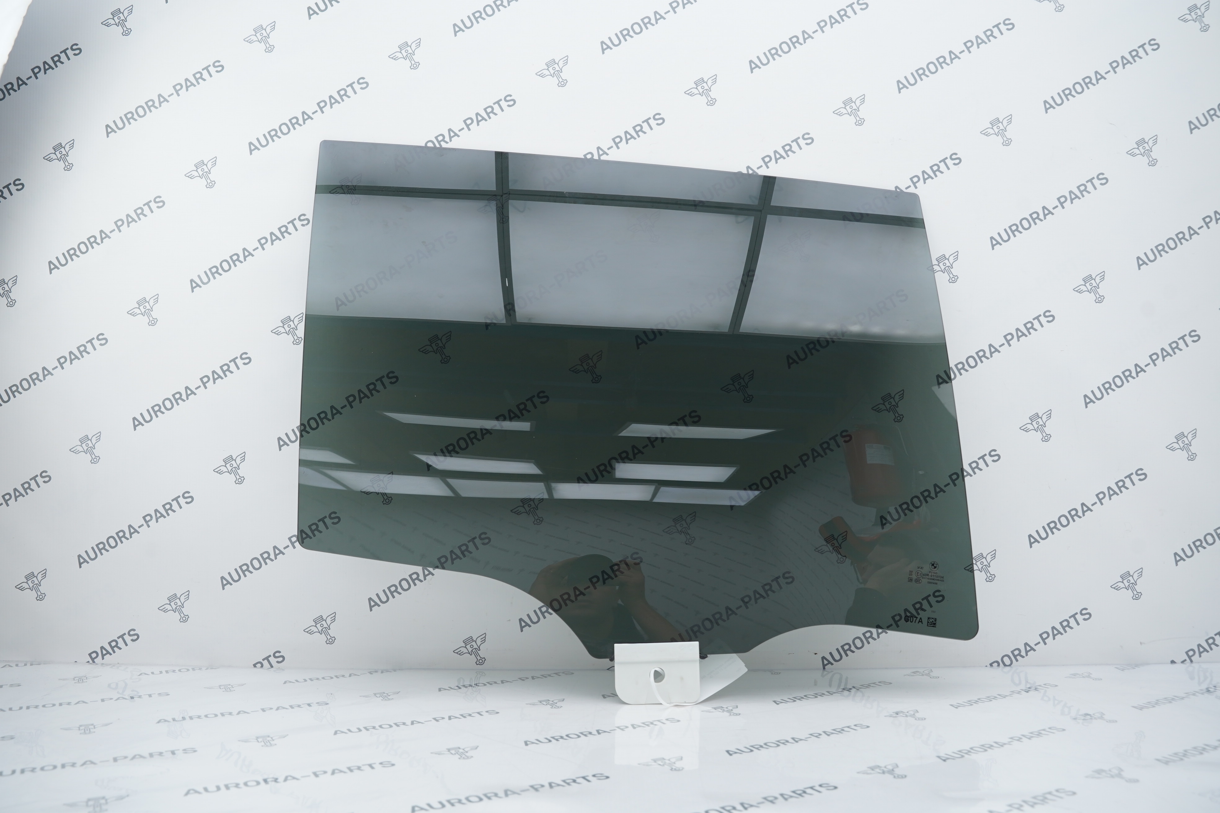 Стекло задней двери  RH (двойное) BMW X7