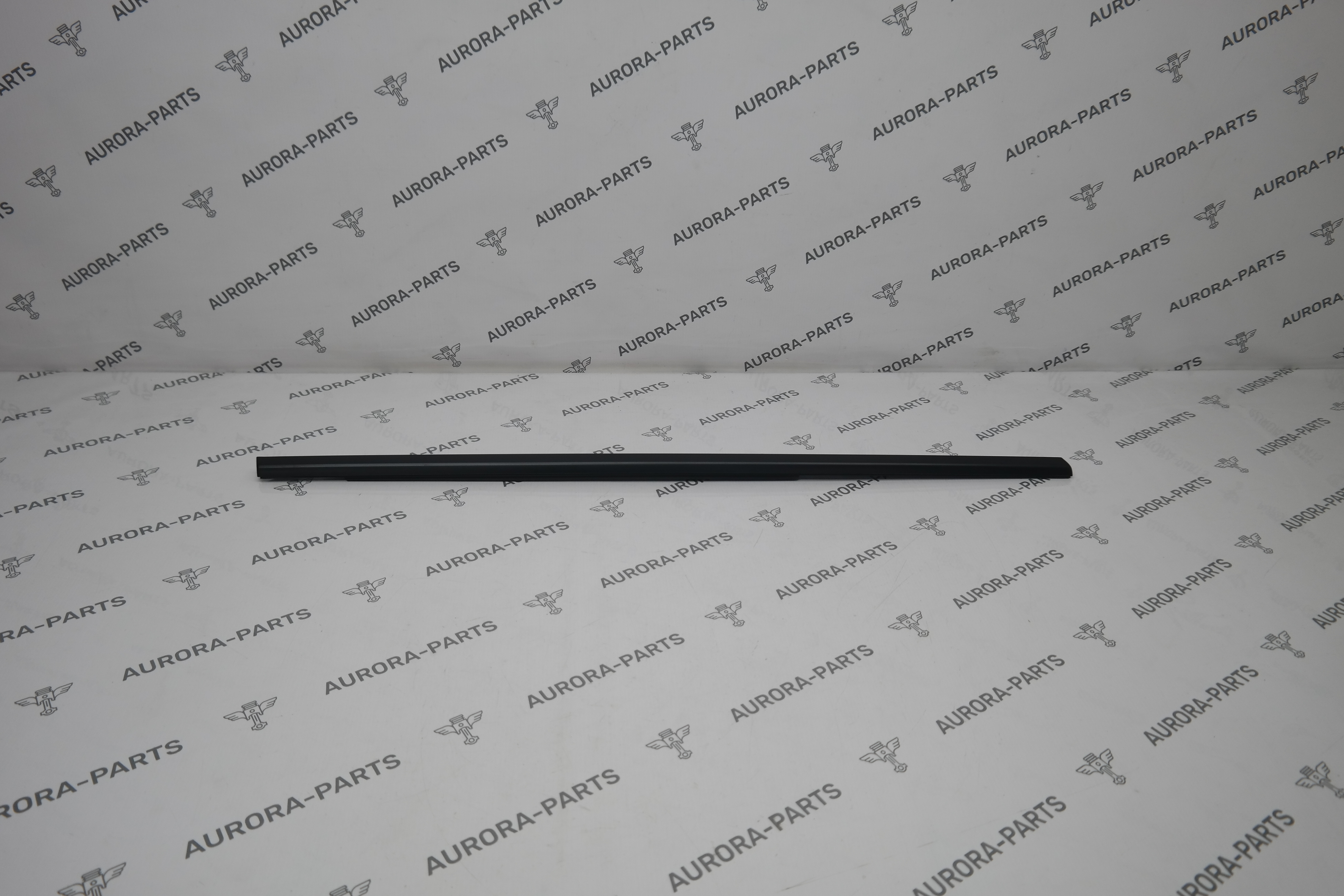 Молдинг (бархотка) задней двери RH BMW 3-Series