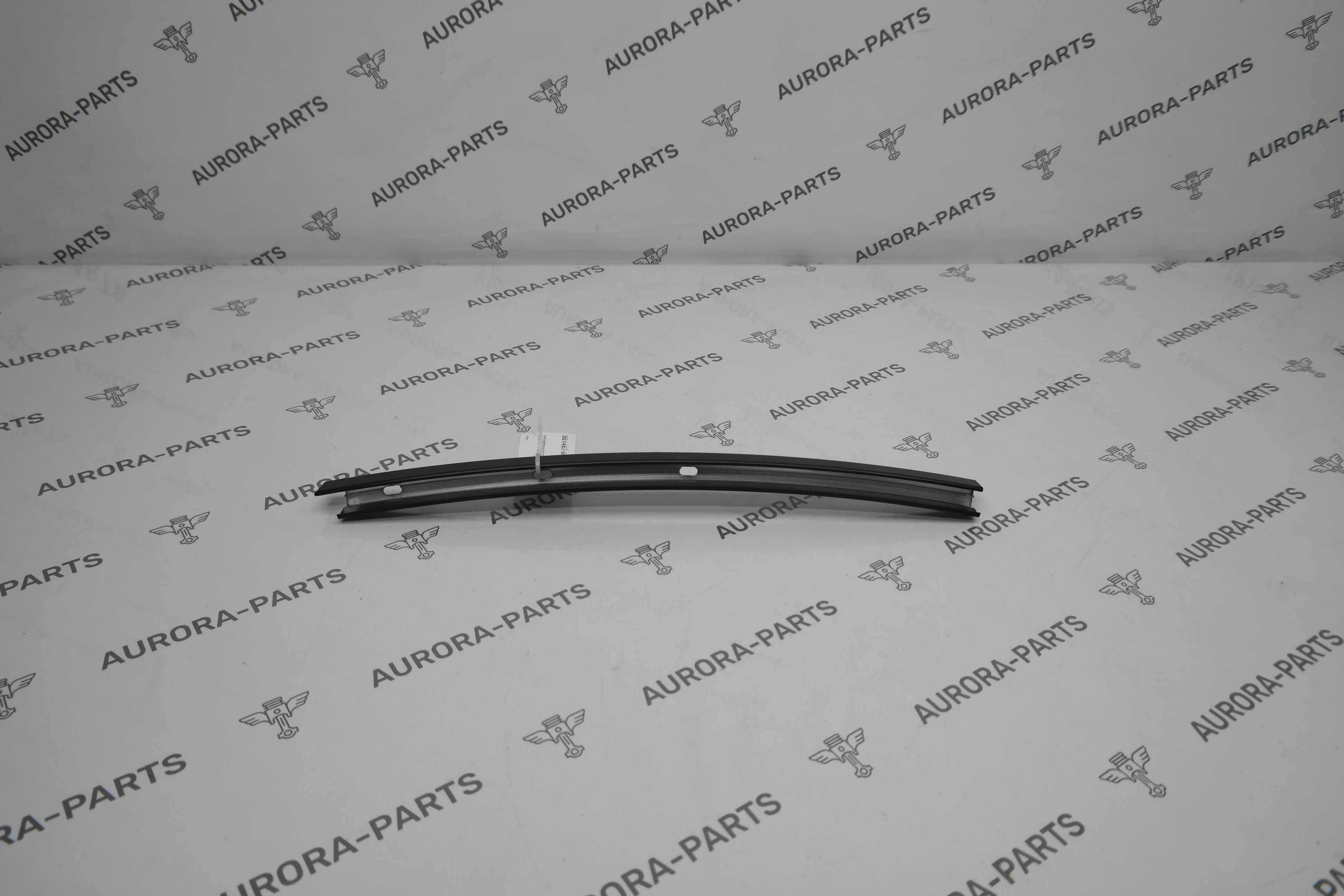 Направляющая стекла задней двери LH BMW 3-Series