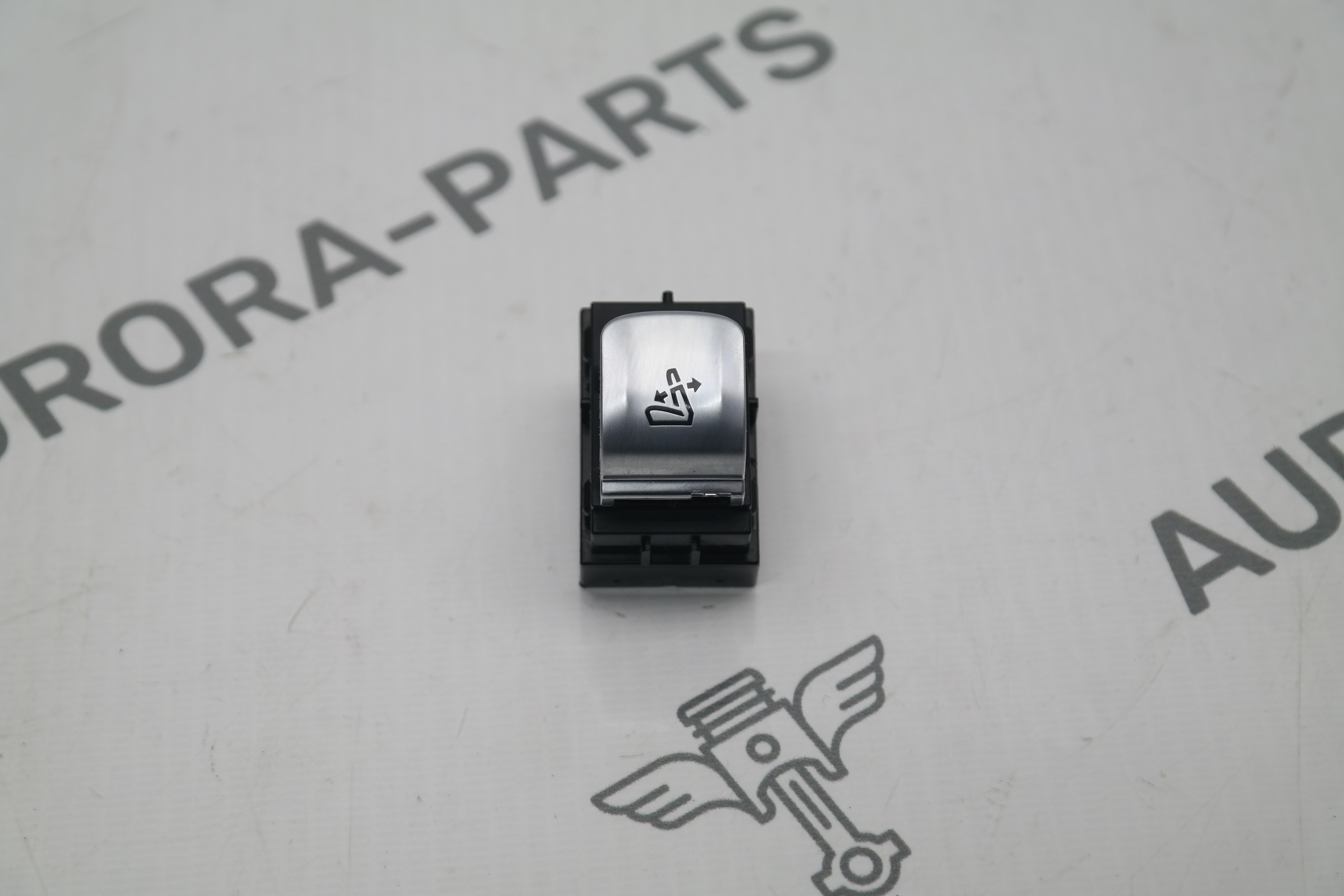 Кнопка управления сиденьем BMW X7