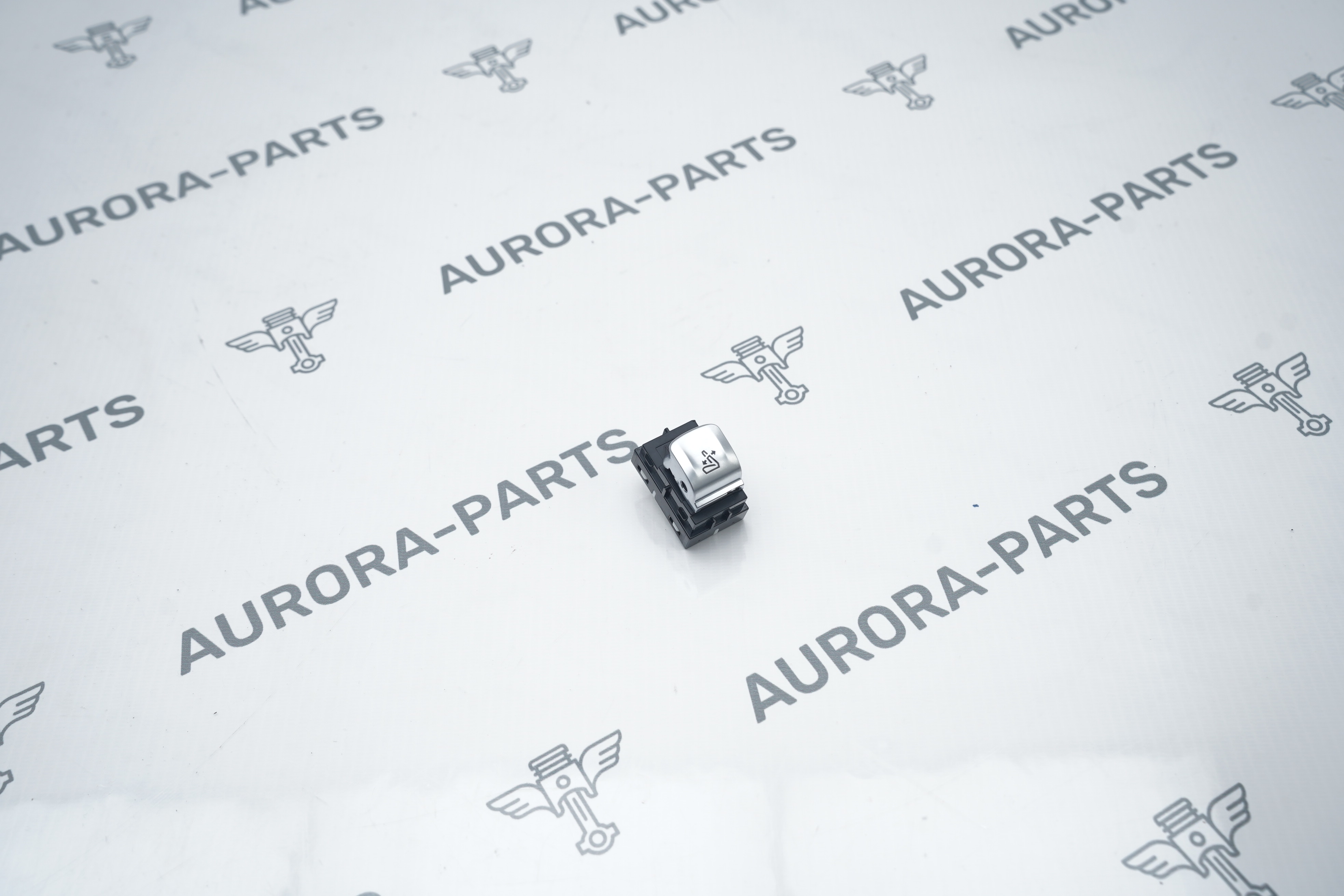 Кнопка управления сиденьем BMW X7