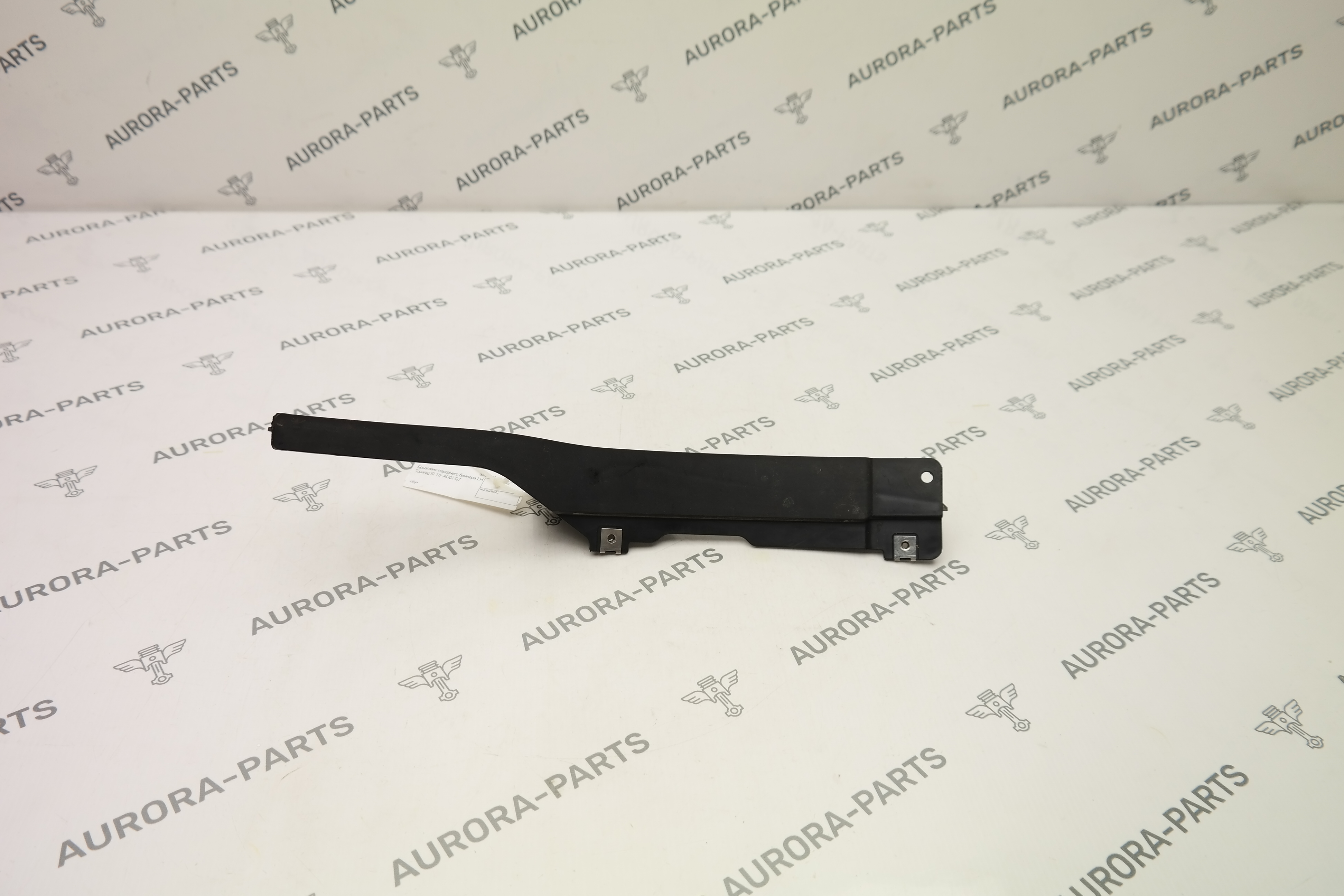 Брызговик переднего бампера LН VW Touareg