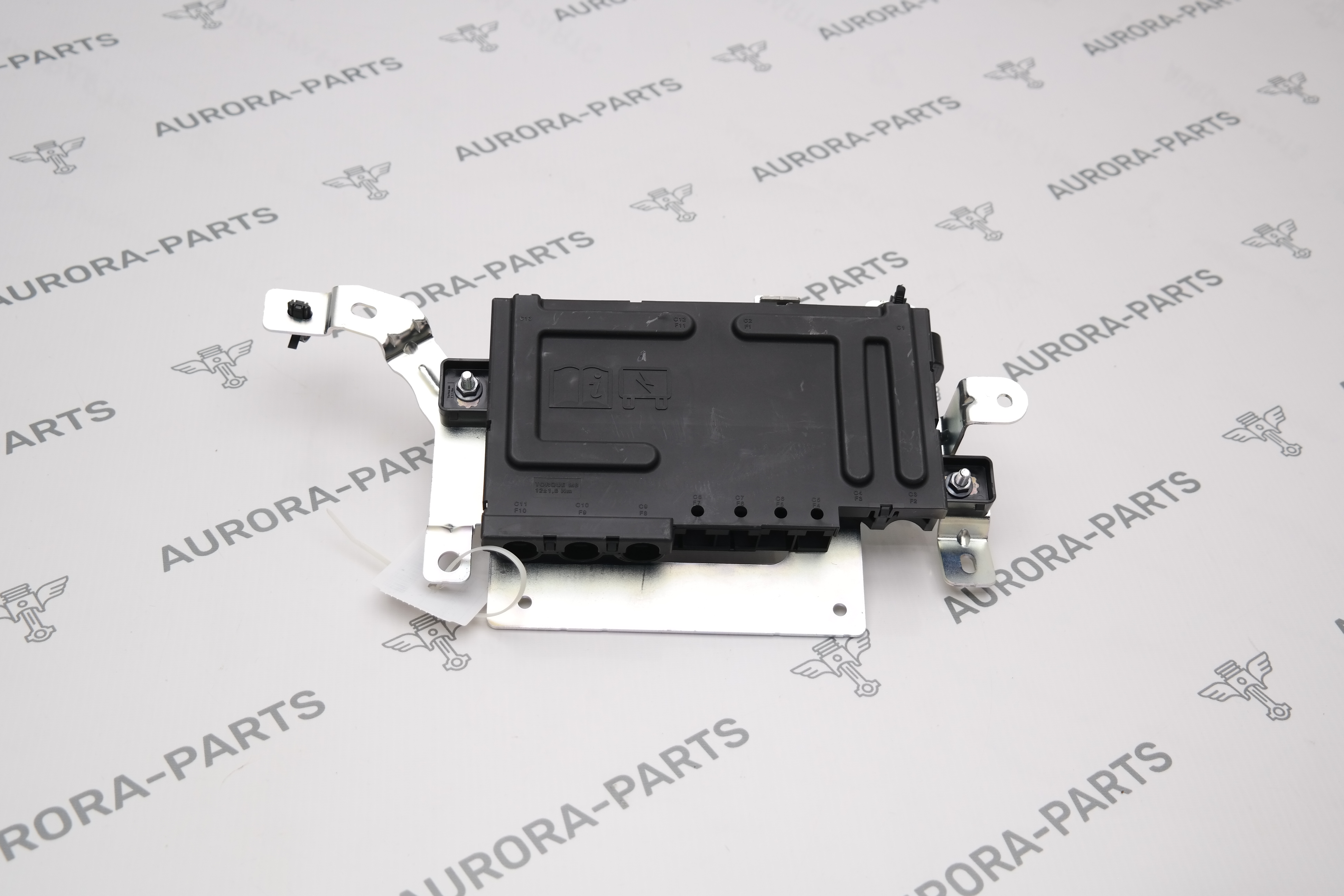 Блок предохранителей MHEV (гибридной установки) Land Rover Defender