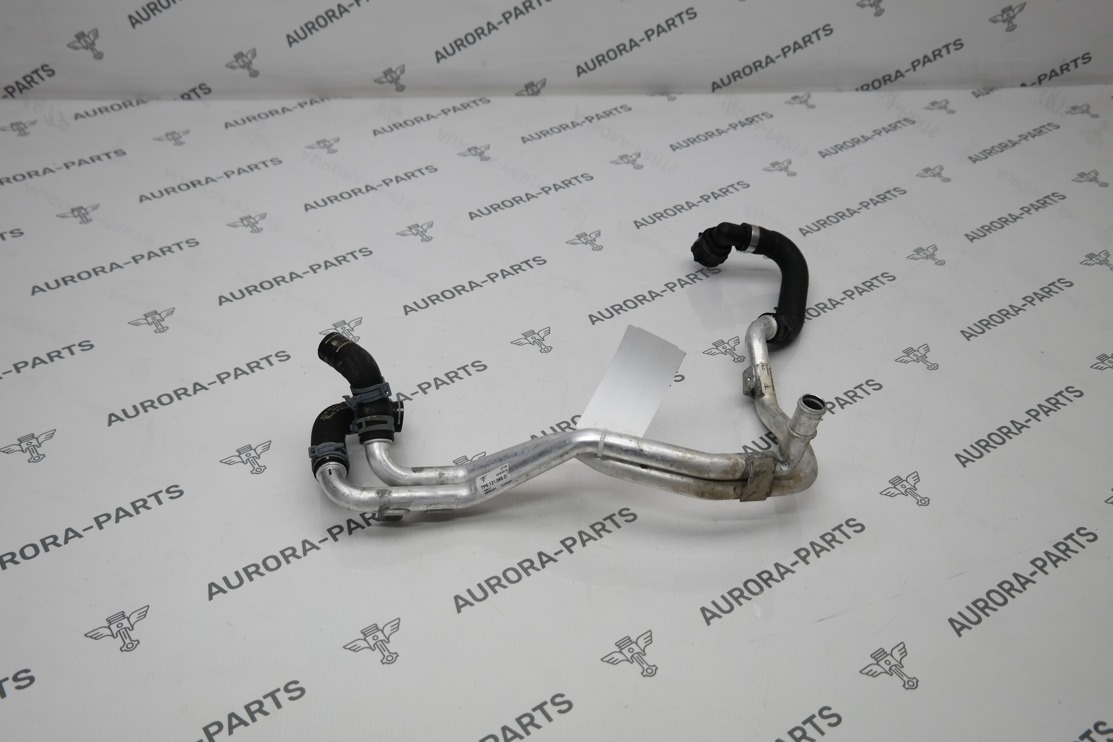 Трубка системы охлаждения VW Touareg