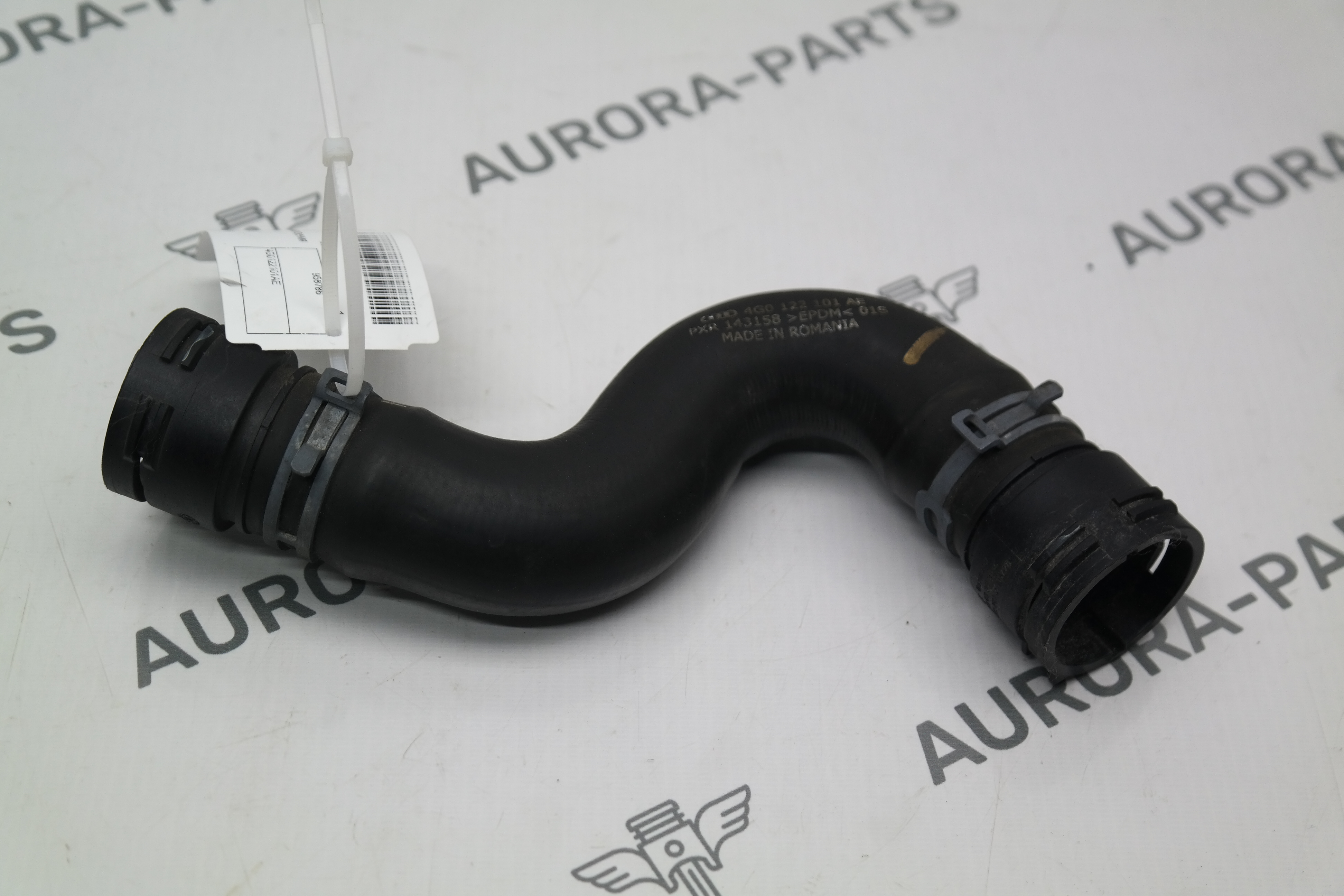 Патрубок системы охлаждения Audi A6