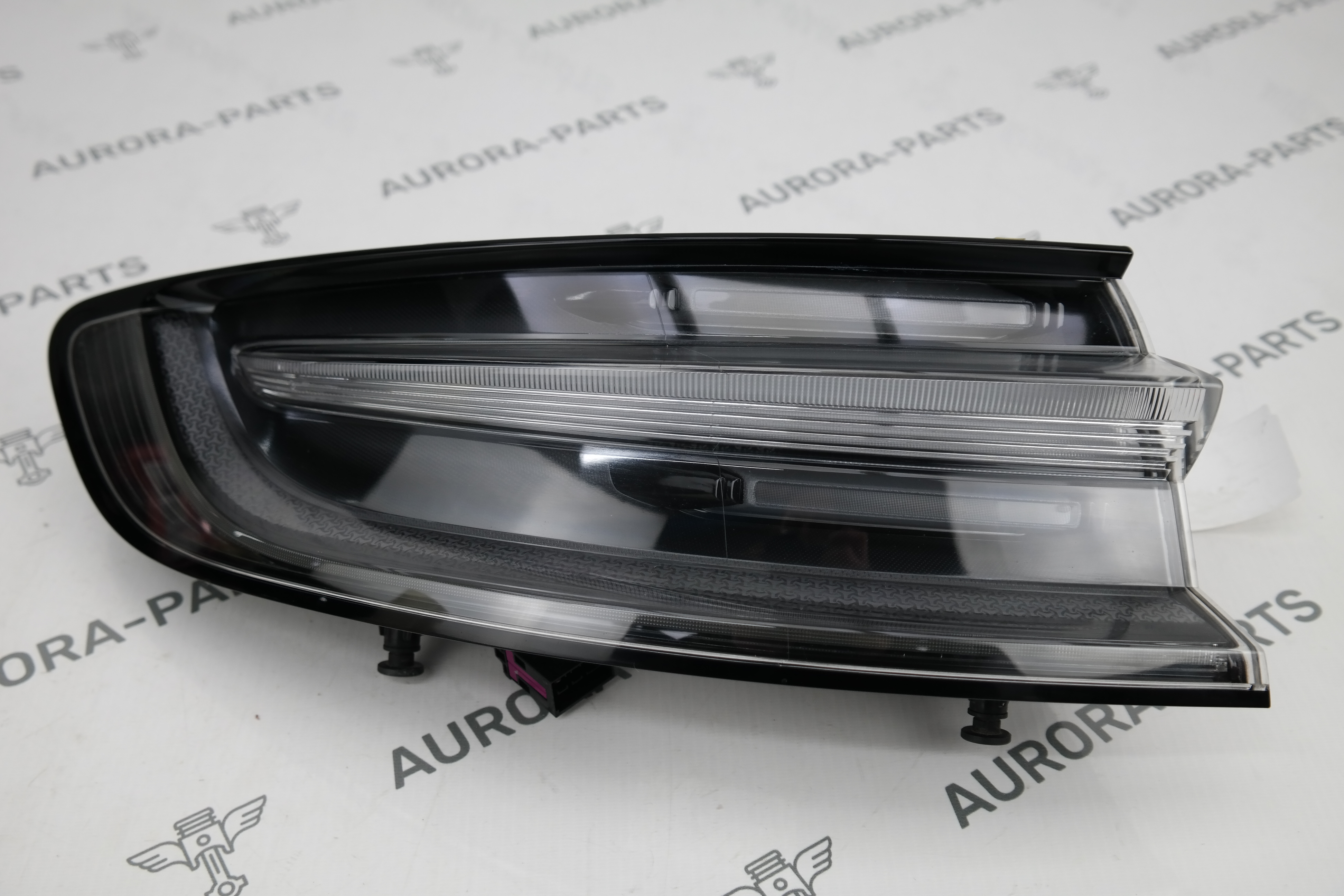 Фонарь задний LH в крыло рестайлинг затемненный 8SB Porsche Macan