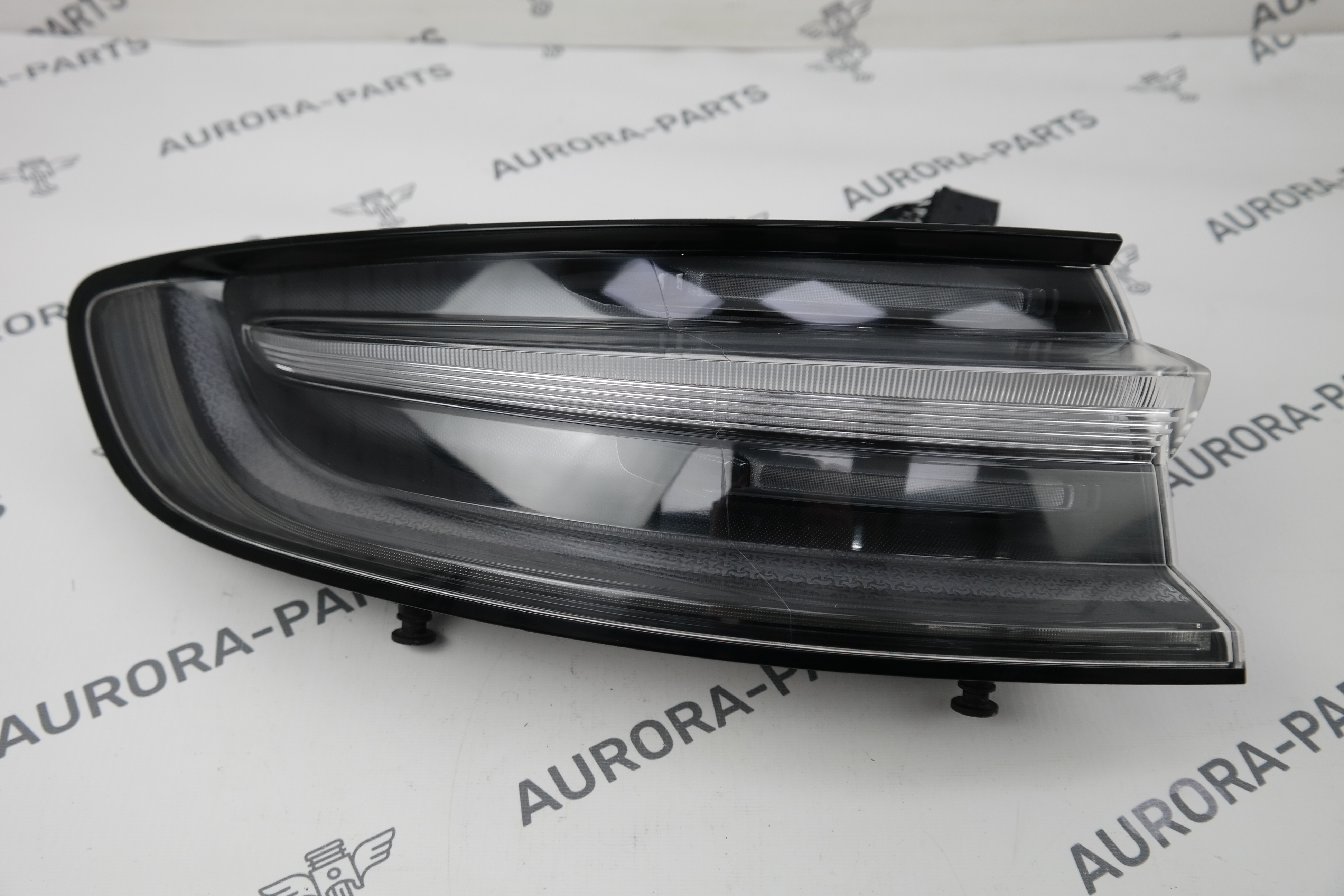 Фонарь задний LH в крыло рестайлинг затемненный 8SB Porsche Macan