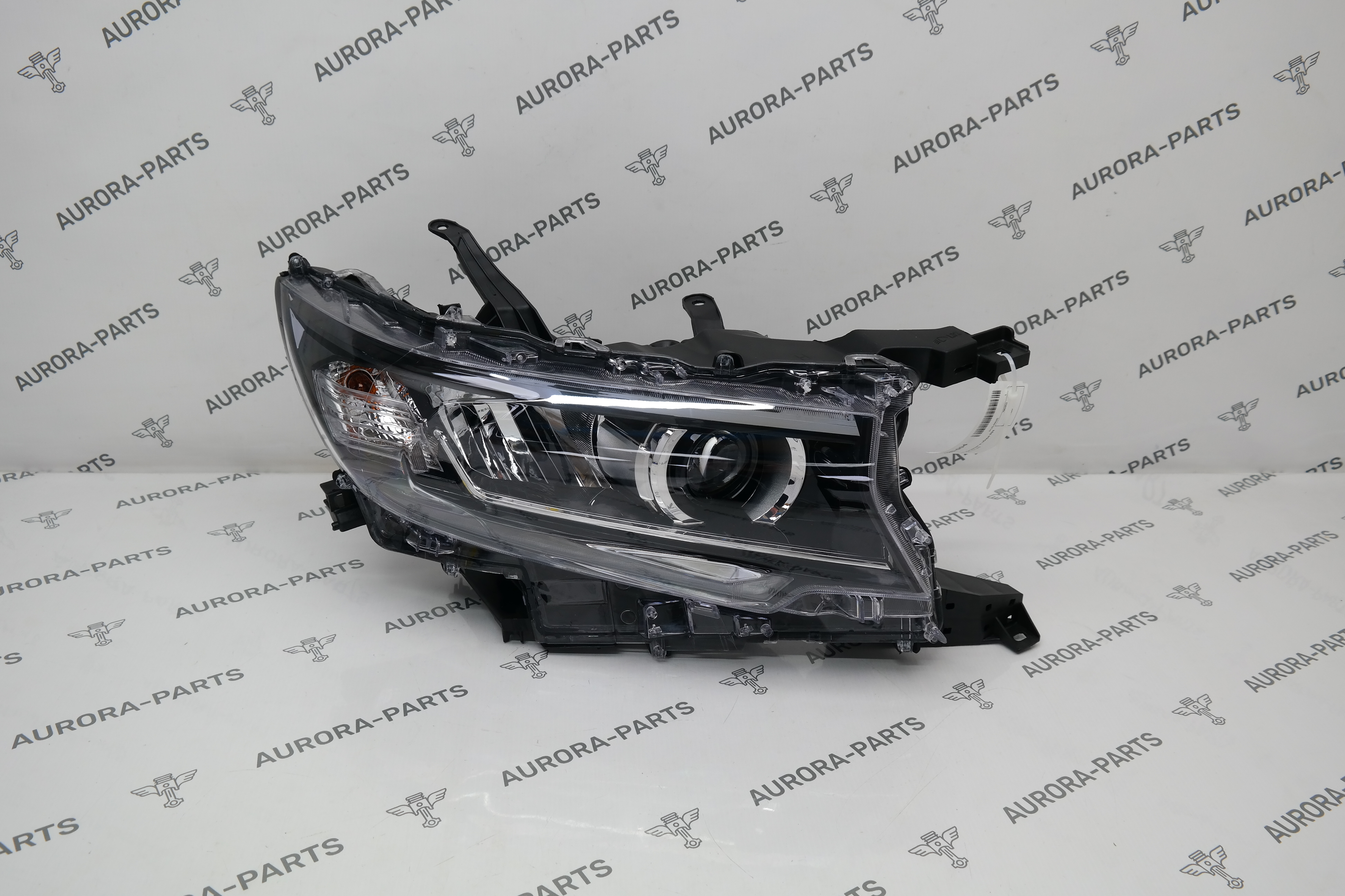 Фара светодиодная в сборе RH Toyota Land Cruiser Prado 1GDFTV 