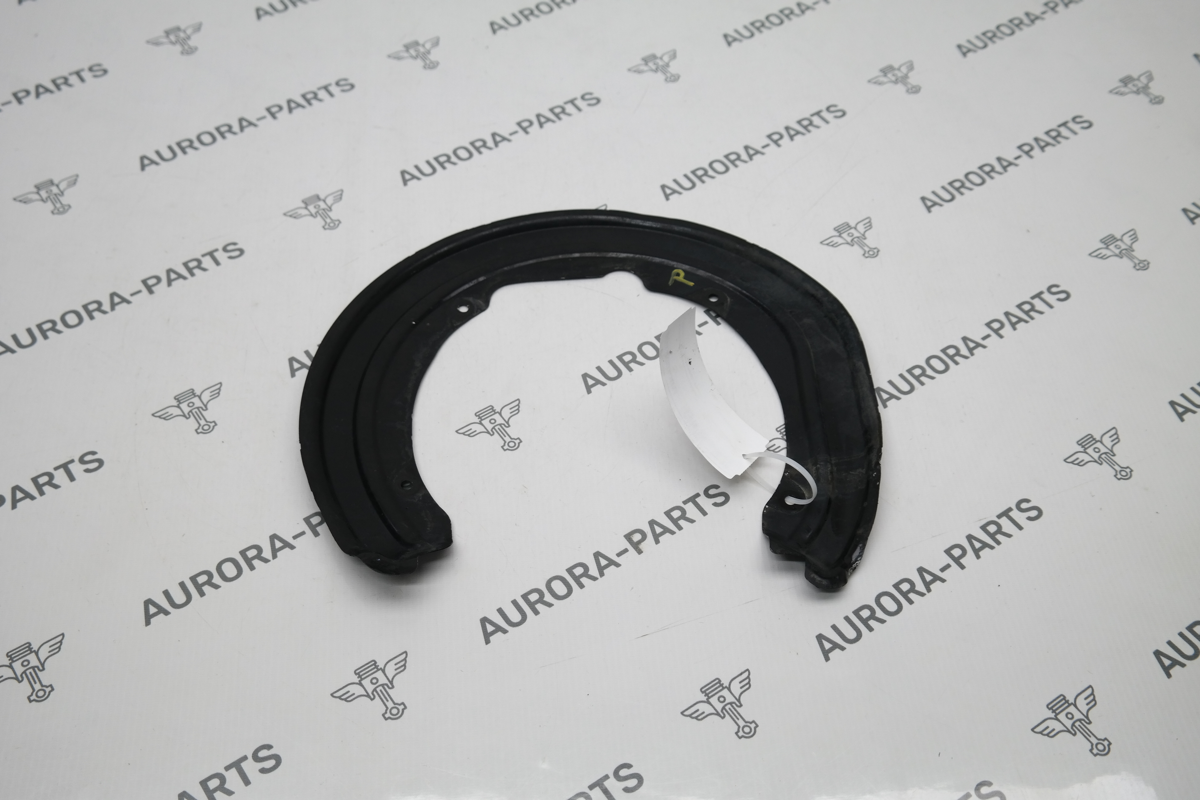 Пыльник тормозного диска задний RH Porsche Cayenne