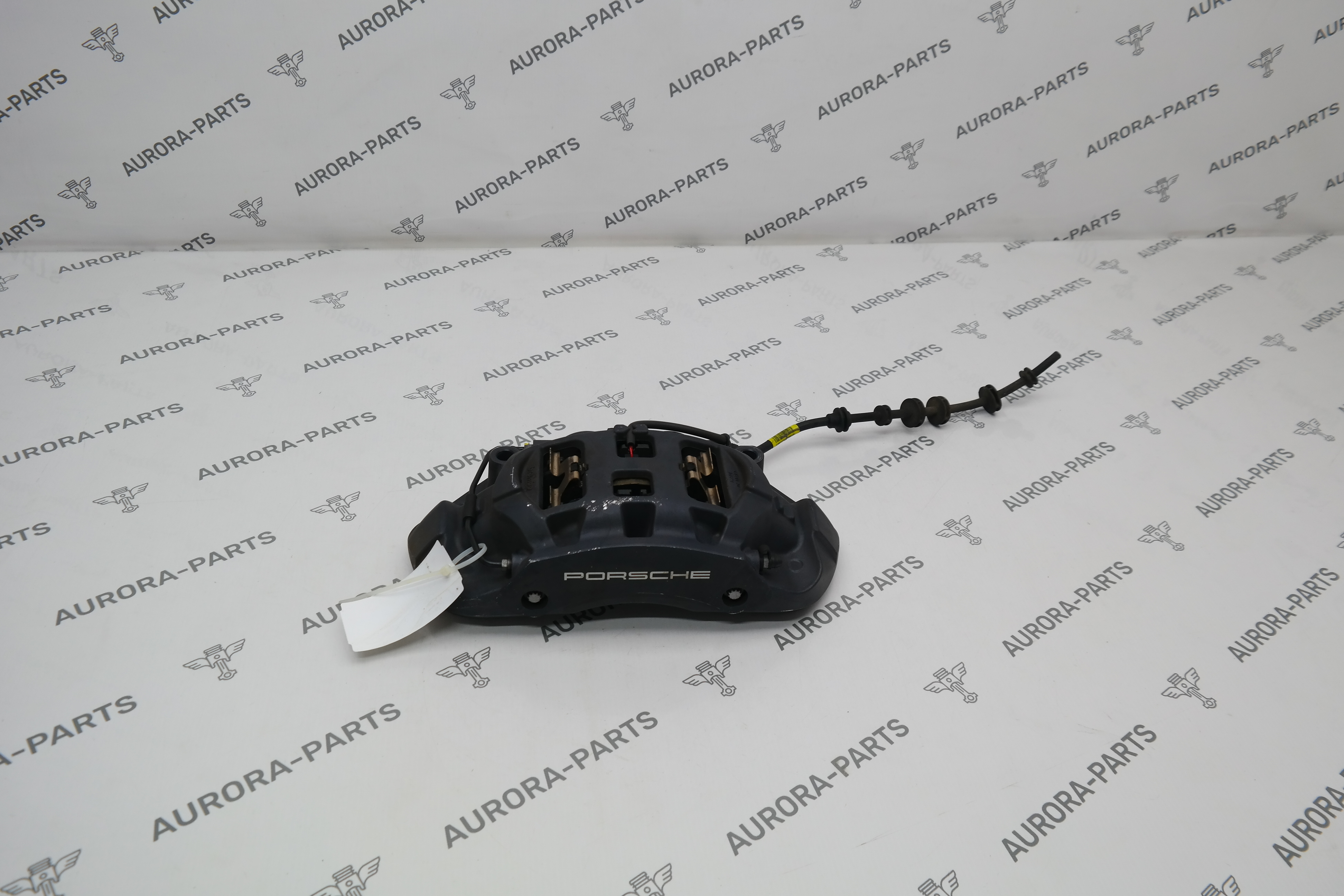 Суппорт тормозной передний в сборе RH Porsche Cayenne