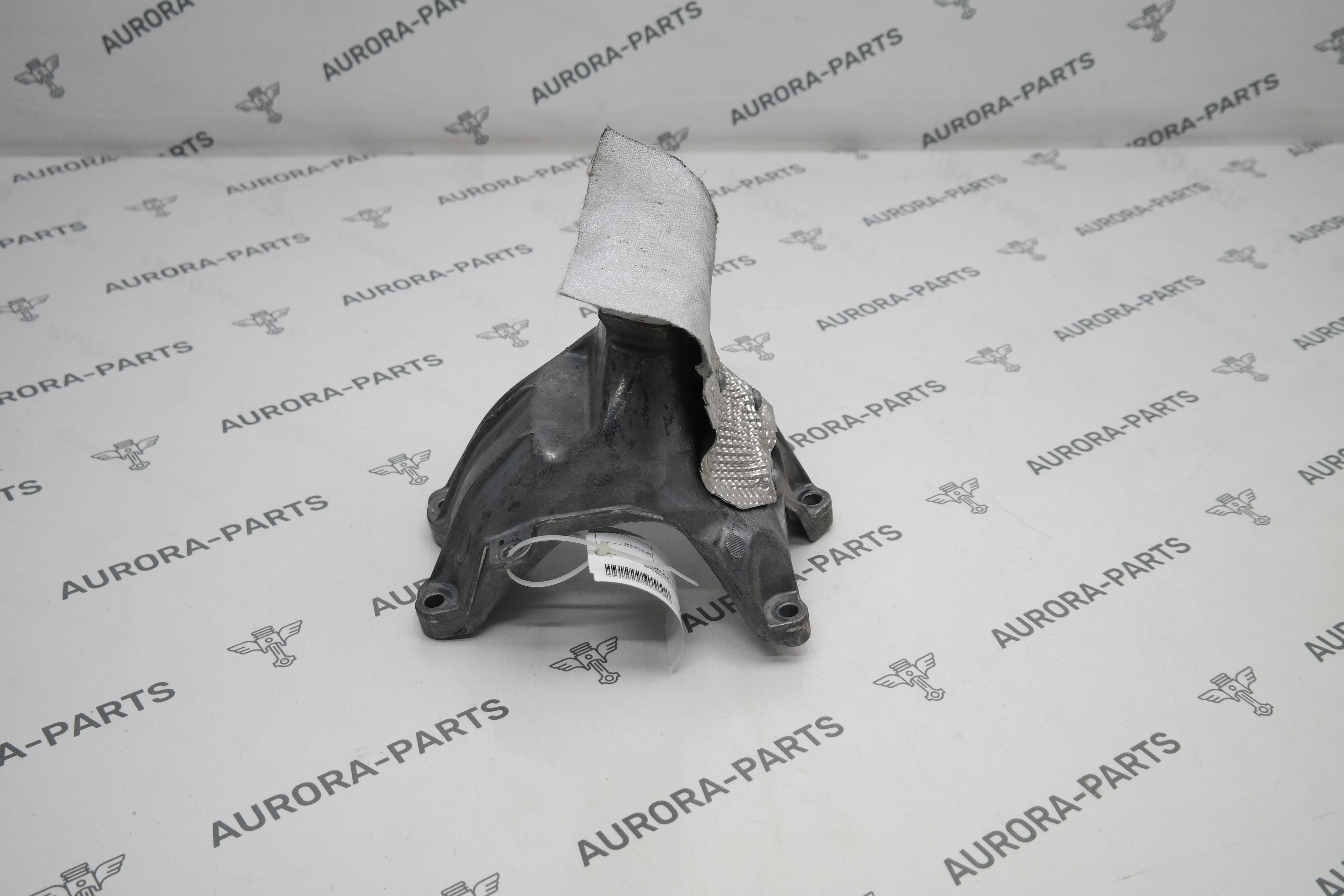 Кронштейн двигателя RH Porsche Macan