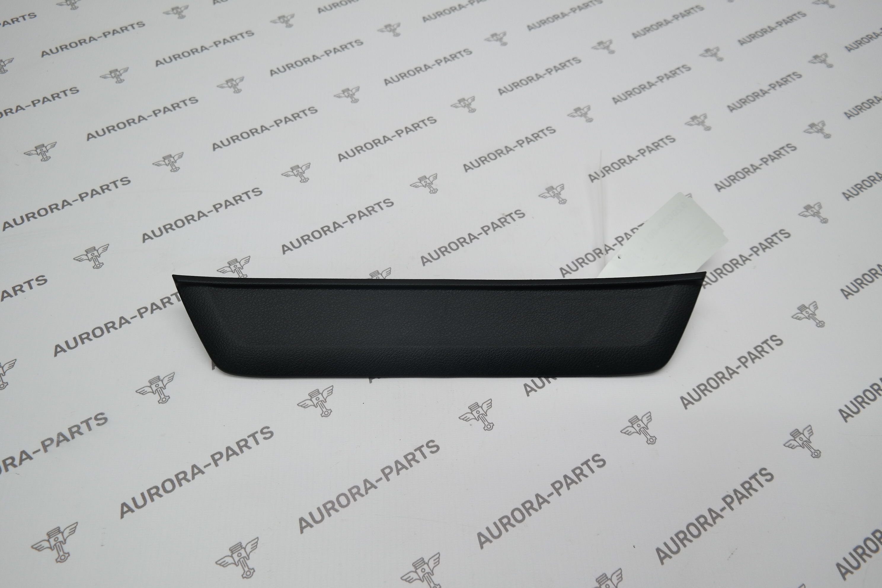 Накладка заднего порога внутренняя LH Lexus RX