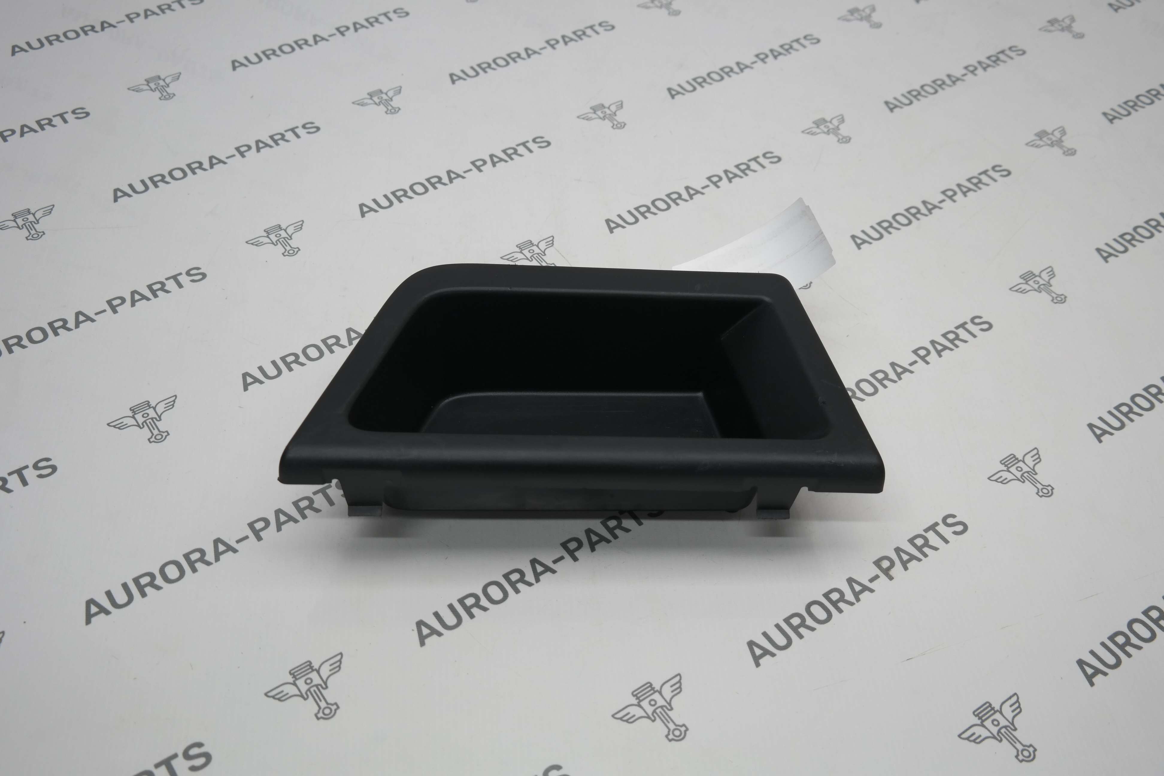 Ящик для мелочей в багажнике Volvo XC90