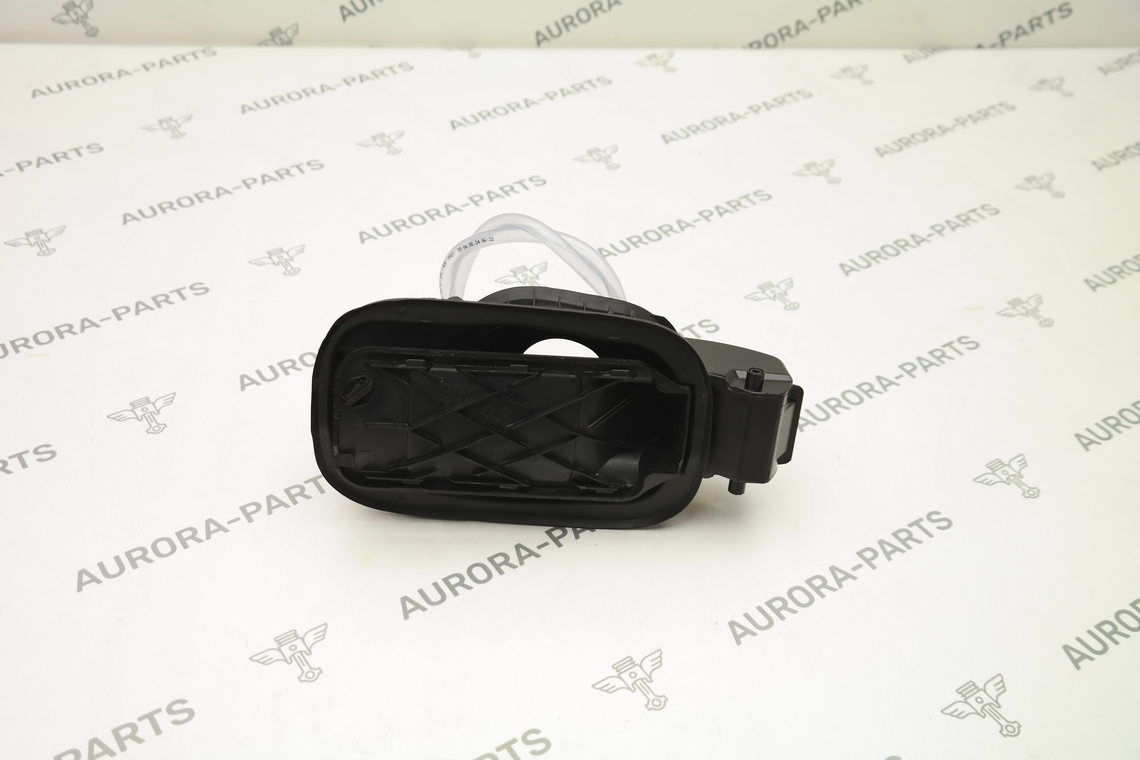 Колодец заливной горловины топливного бака Audi Q7