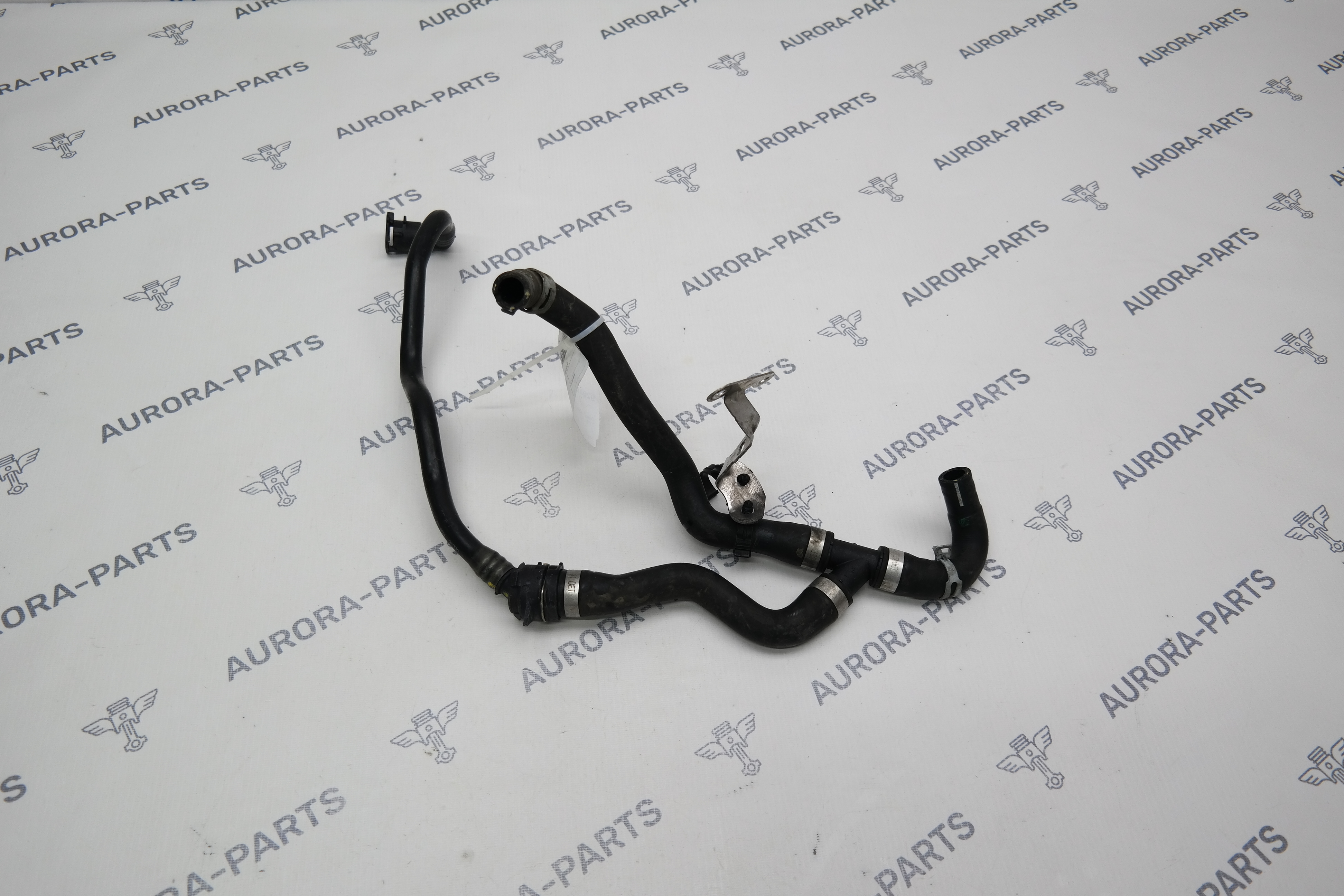 Патрубок системы охлаждения Volvo XC90