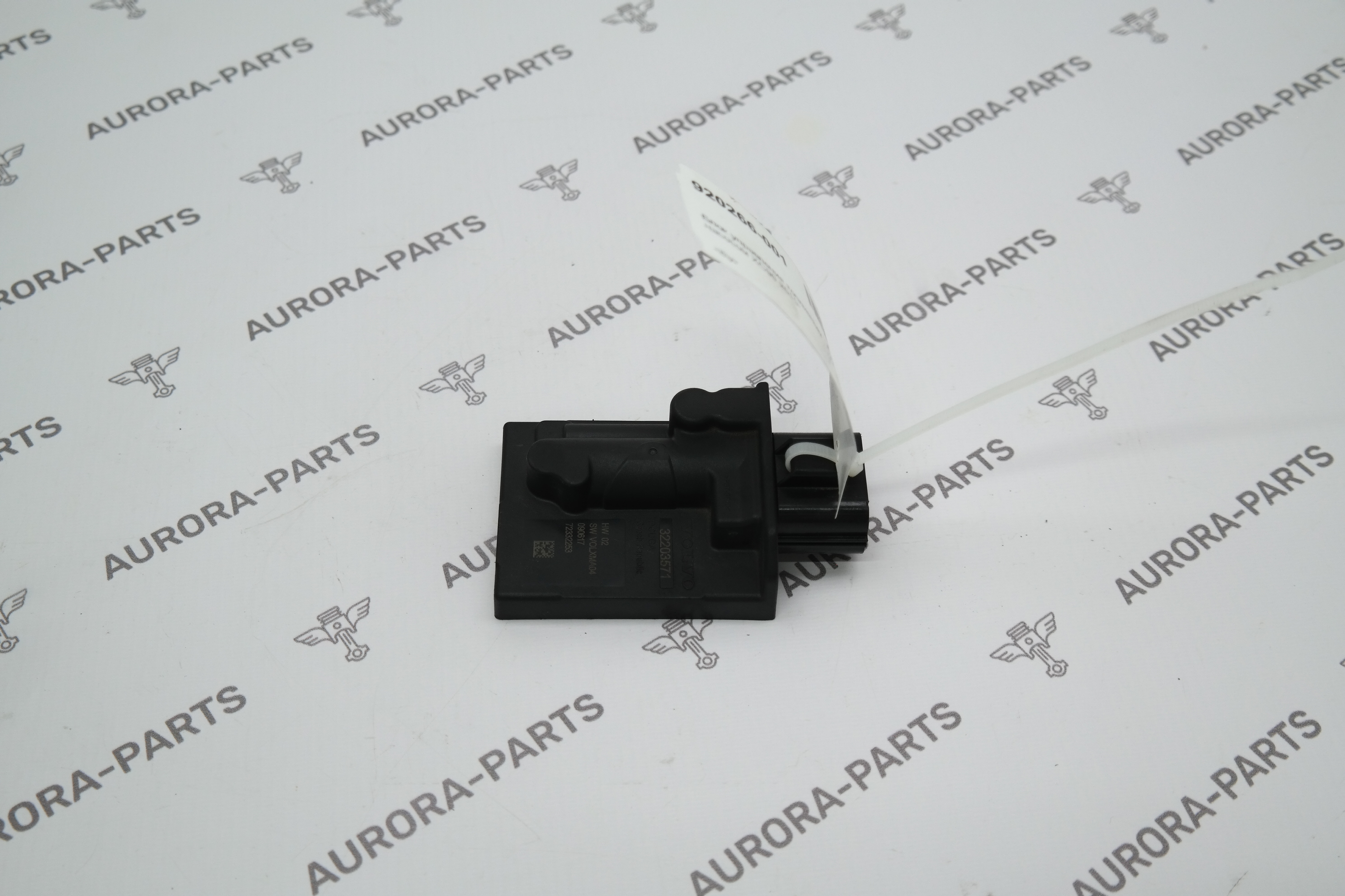 Блок управления топливным насосом Volvo XC90