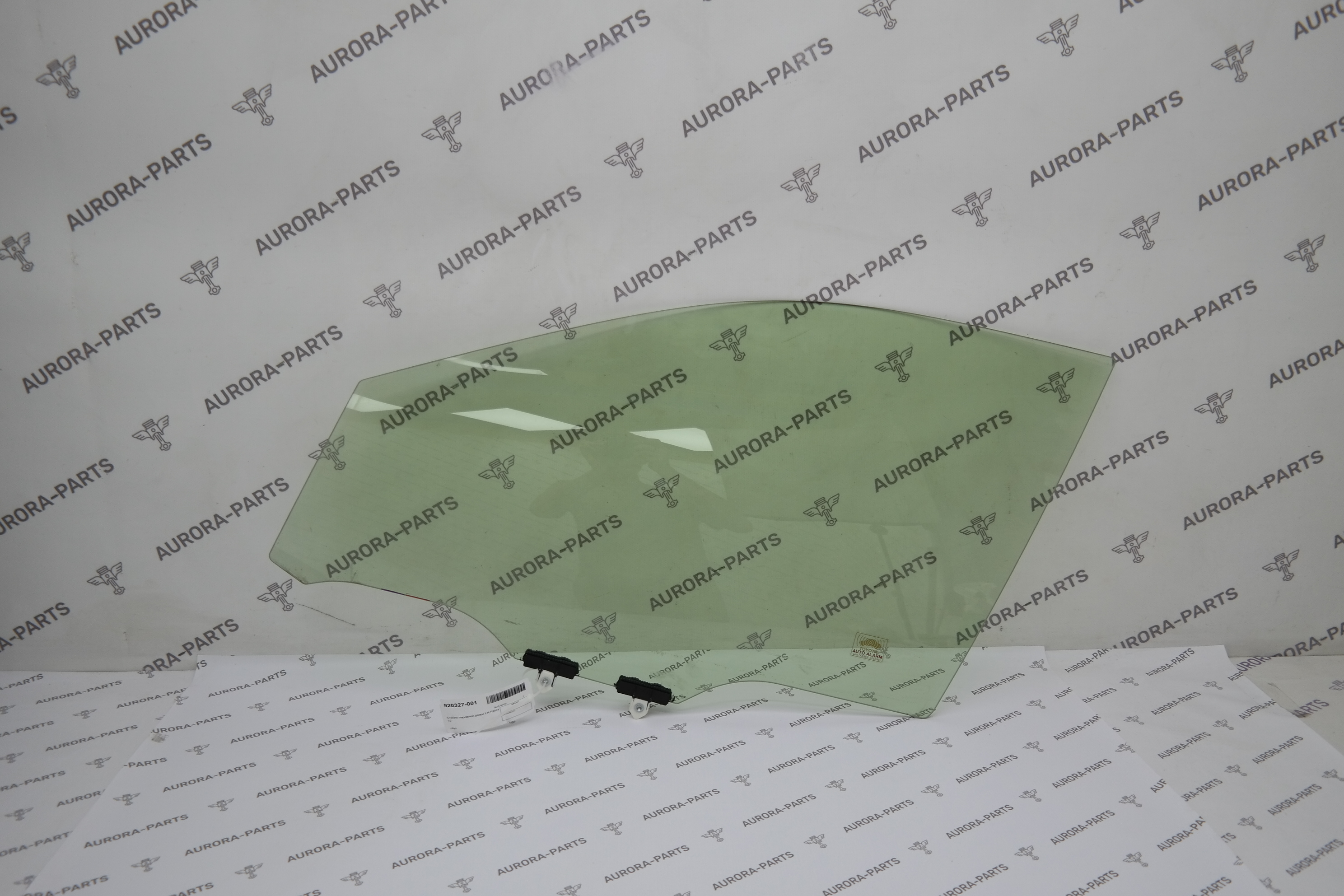 Стекло передней двери LH Toyota RAV 4 