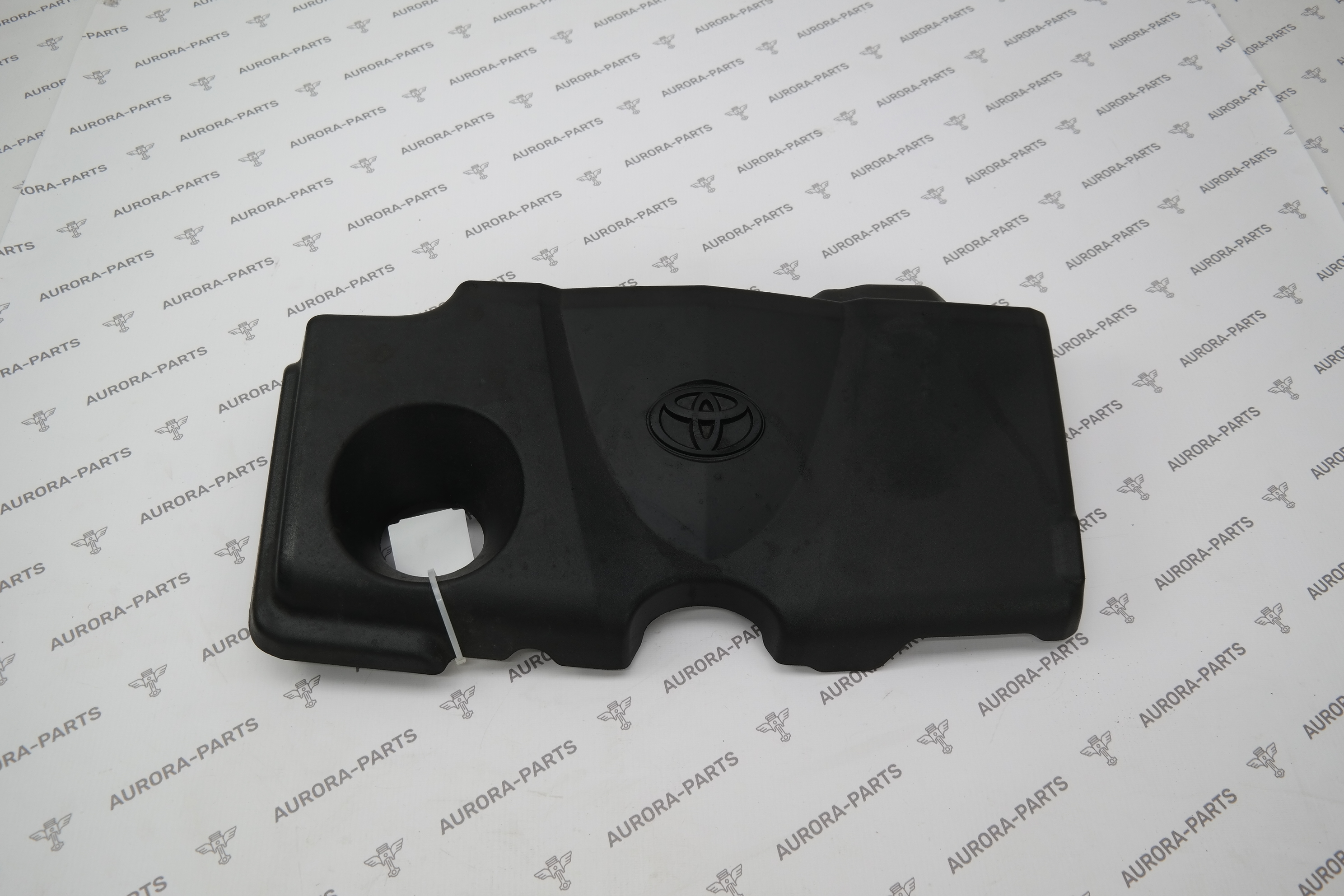 Крышка двигателя декоративная Toyota RAV 4 