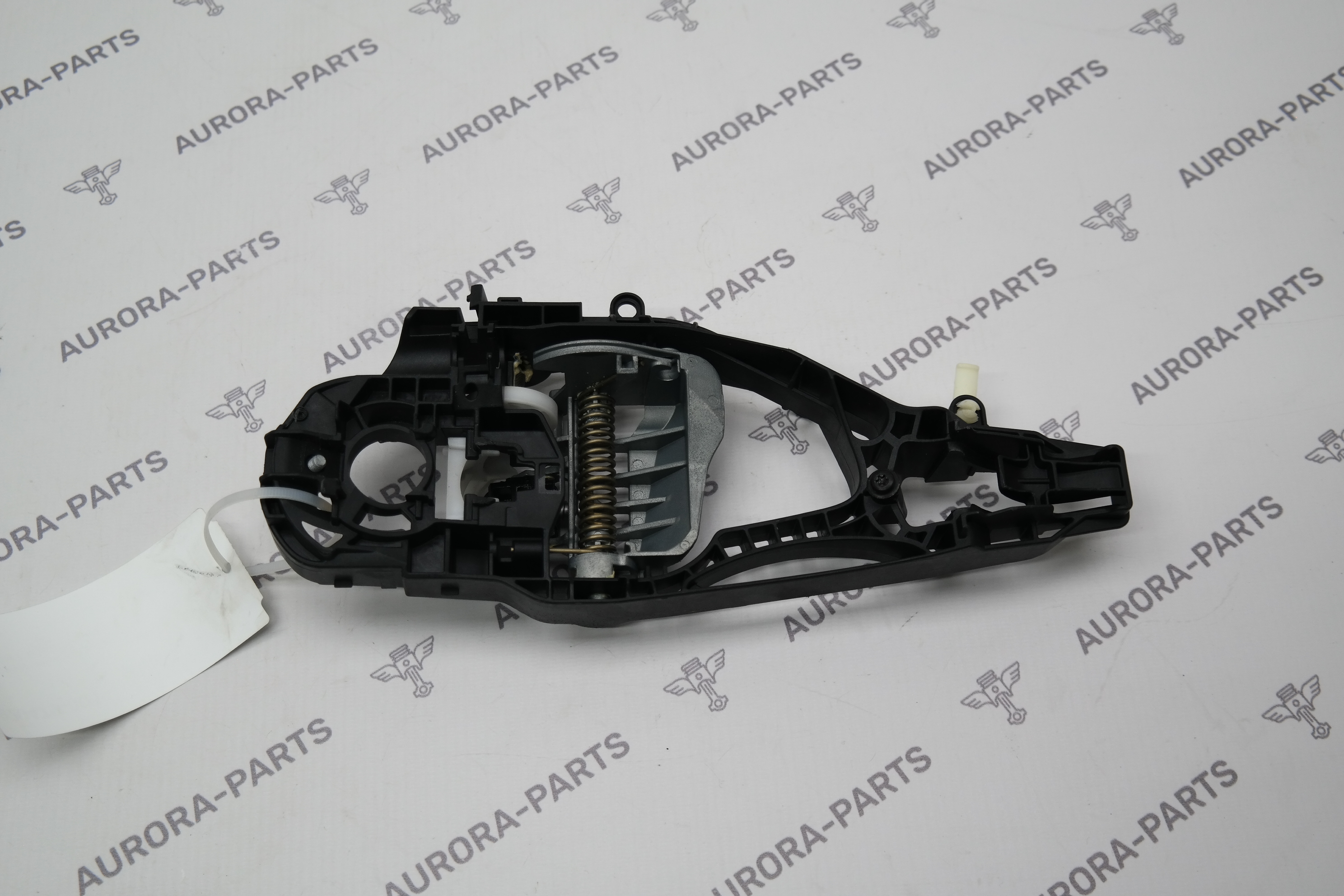 Кронштейн наружней ручки двери LH BMW 7-Series