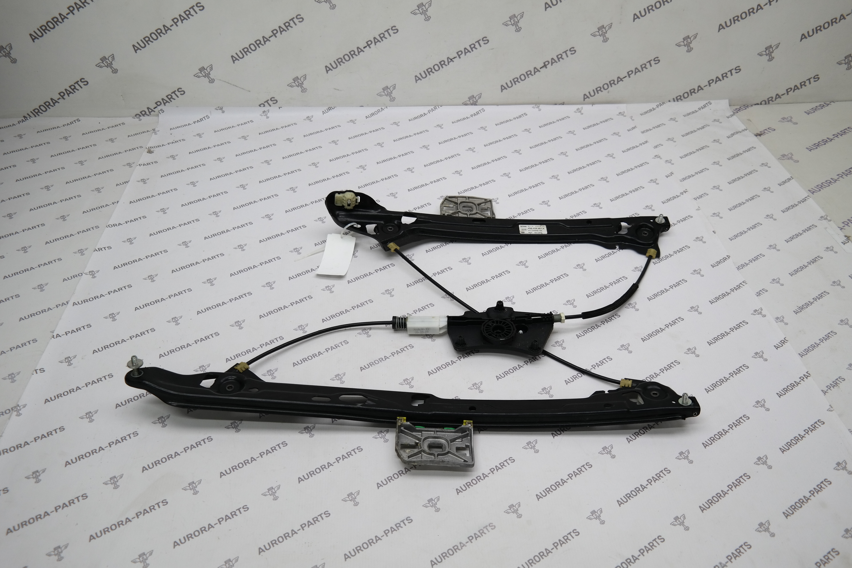 Стеклоподъемник двери задней LH Audi Q8