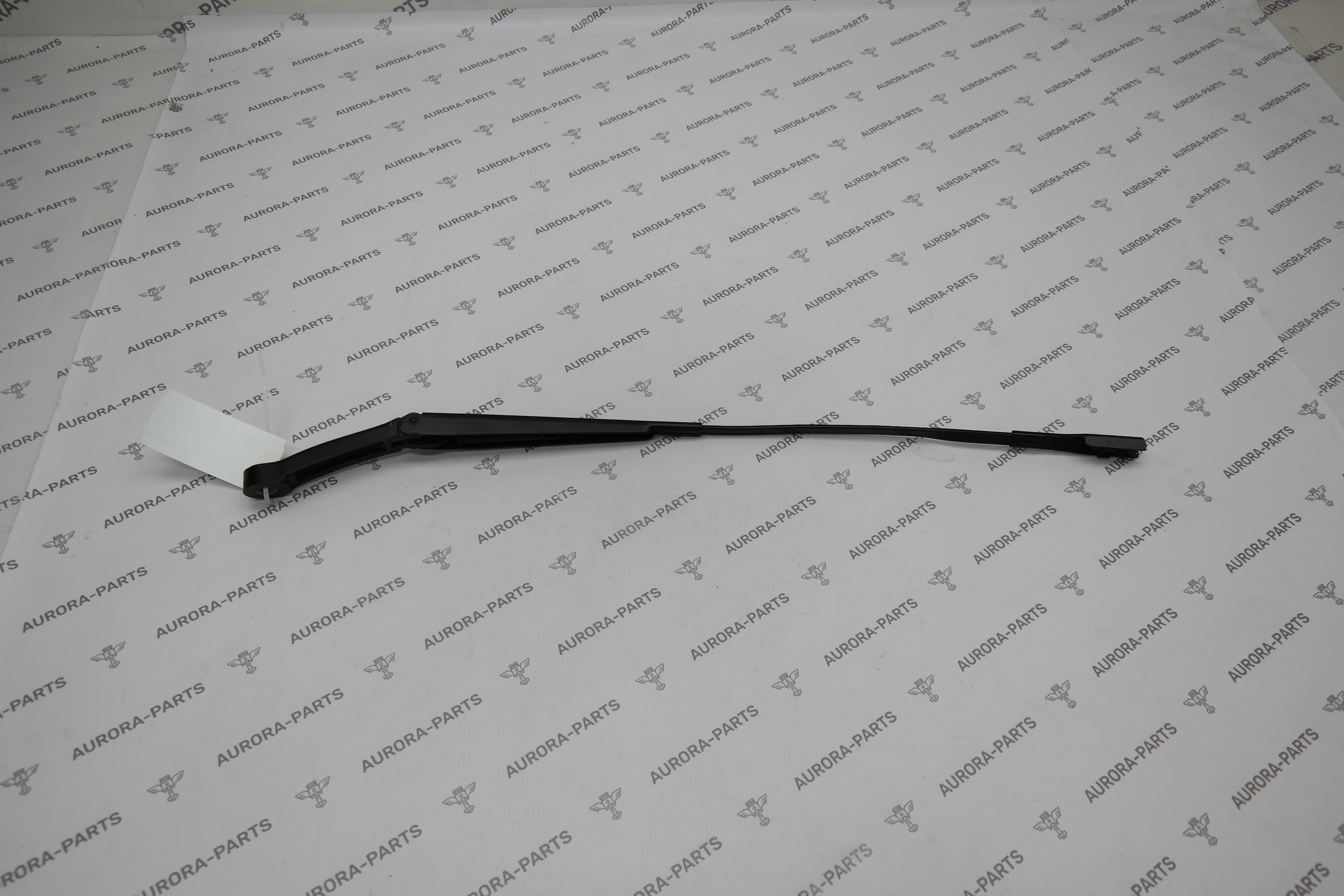 Поводок стеклоочистителя лобового стекла RH Audi Q7