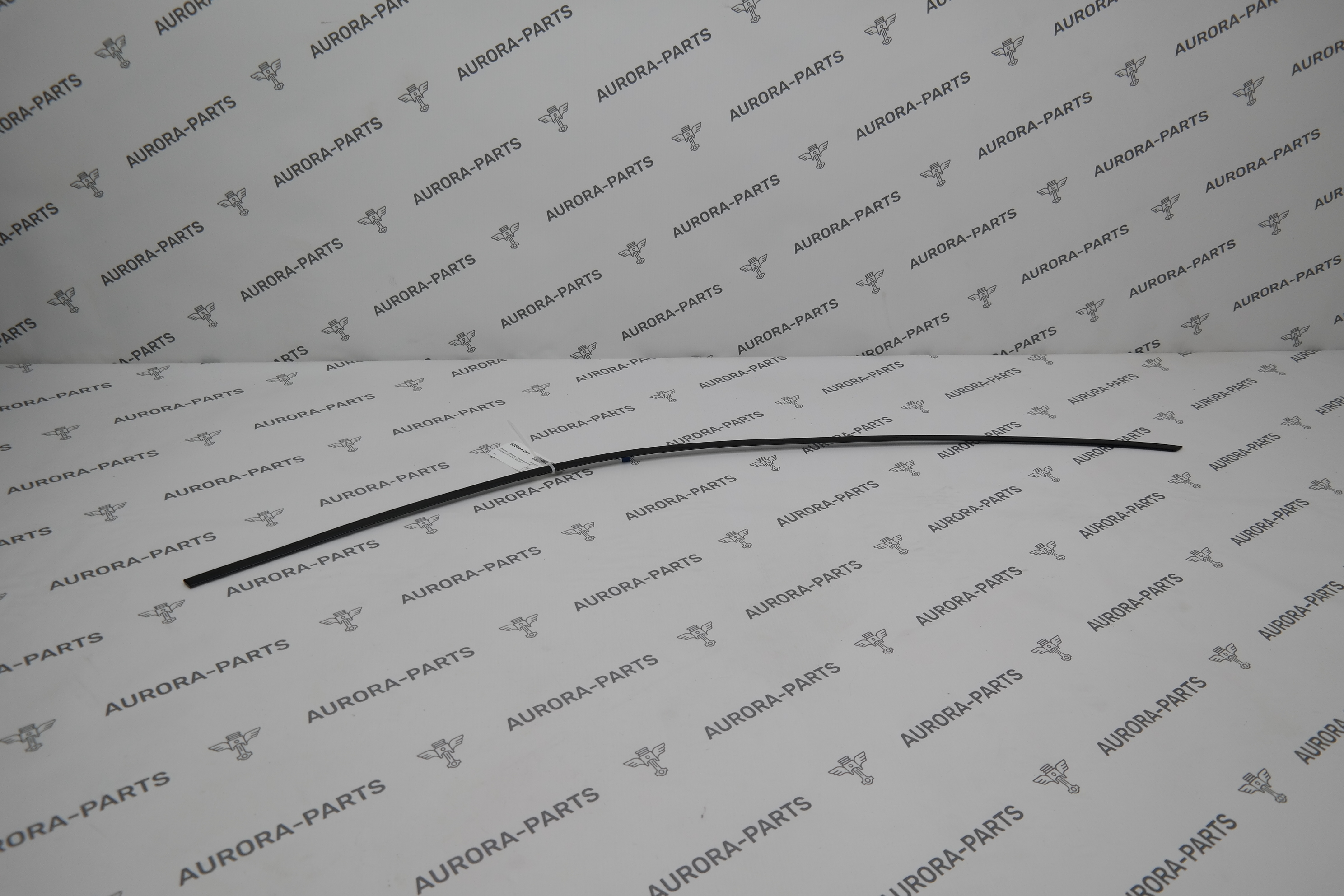 Молдинг передней двери верхний (Черный) RH Audi Q5 