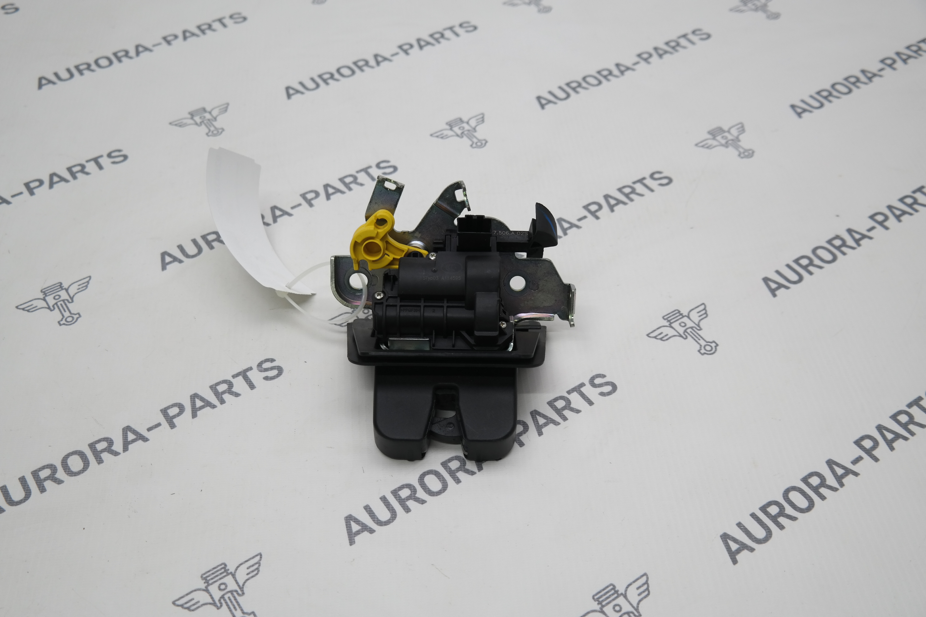 Замок крышки багажника Audi Q5