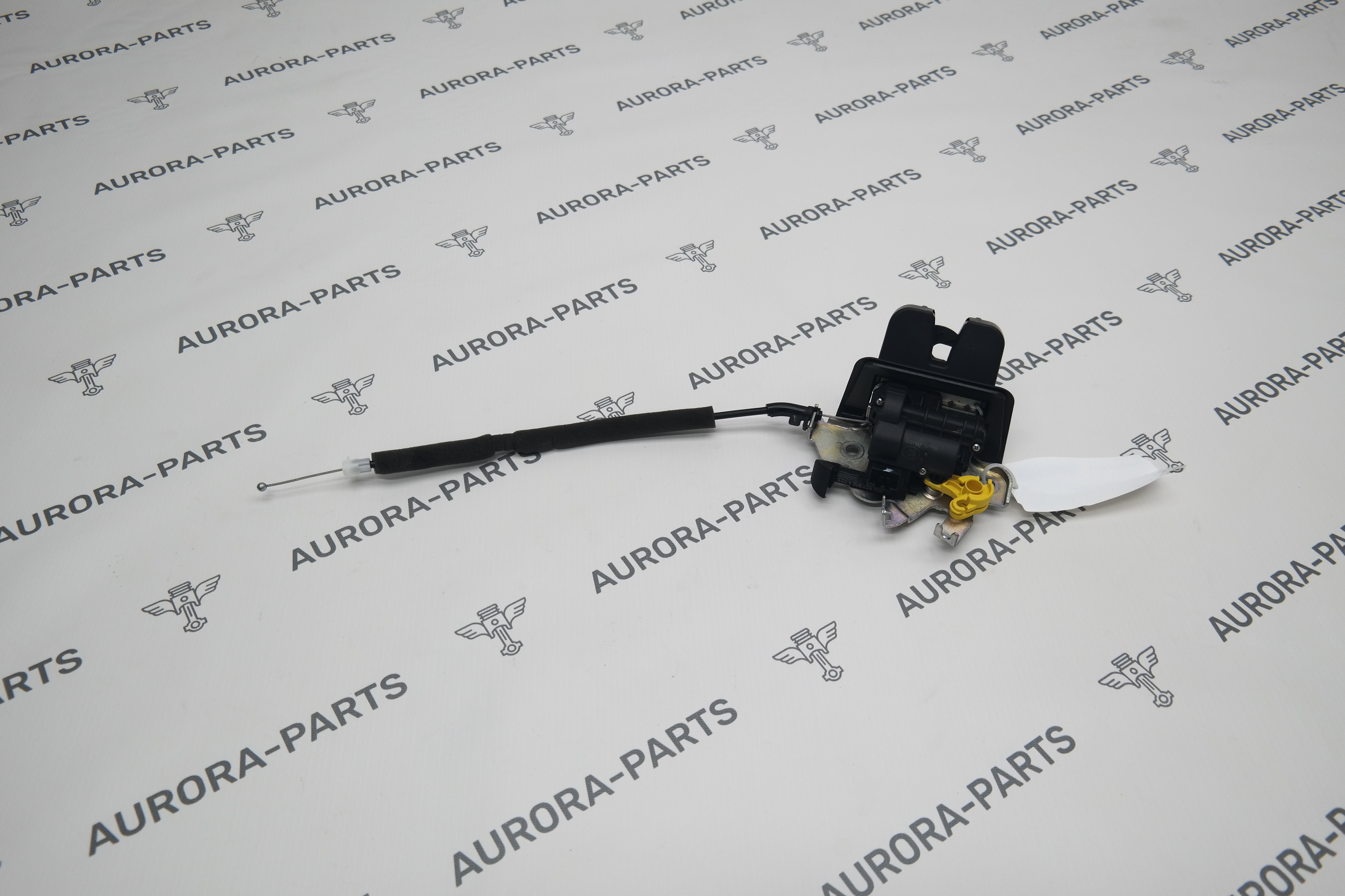 Замок крышки багажника Audi Q5