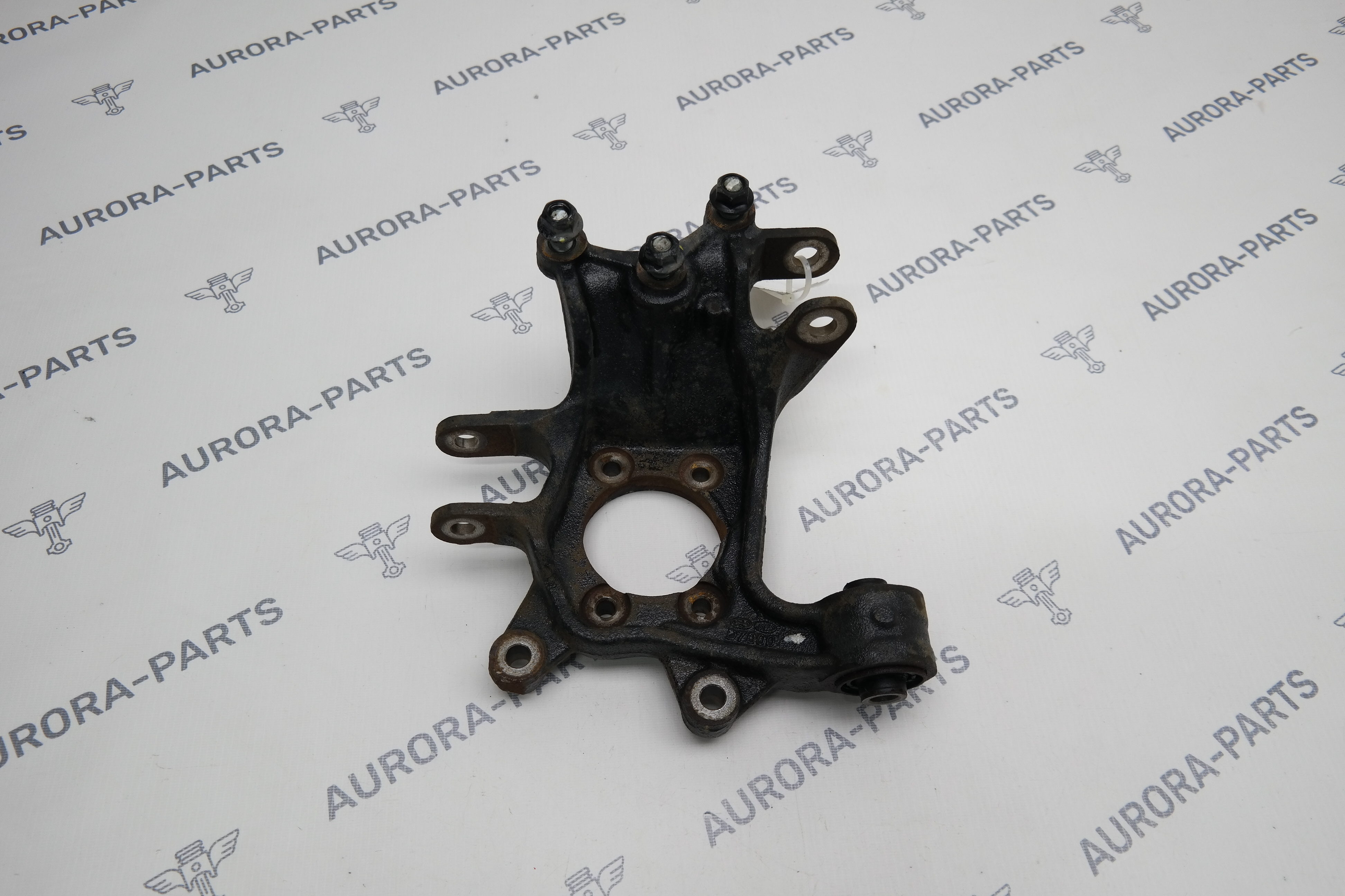 Кулак поворотный задний LH Hyundai Tucson