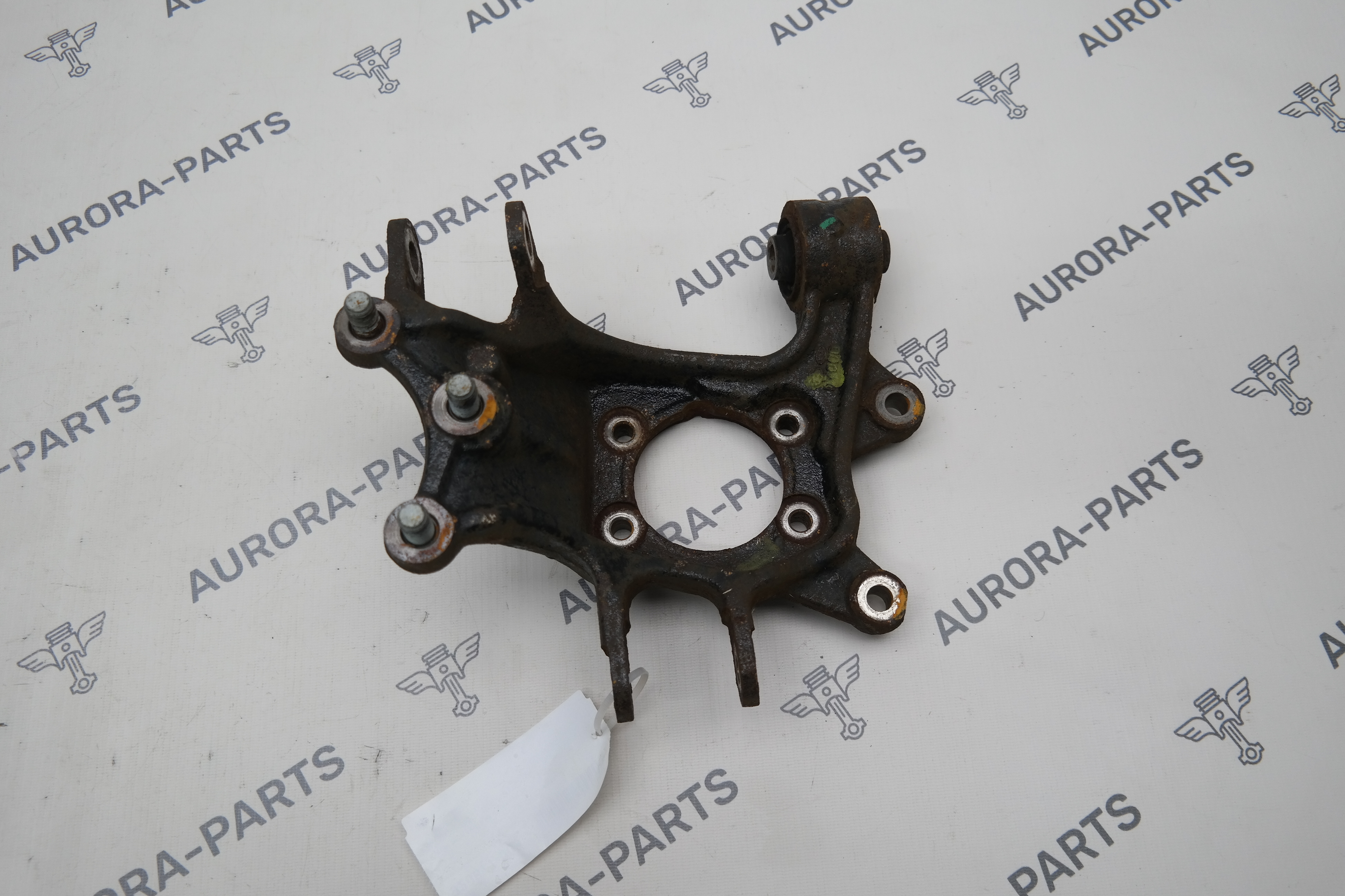 Кулак поворотный задний LH Hyundai Tucson