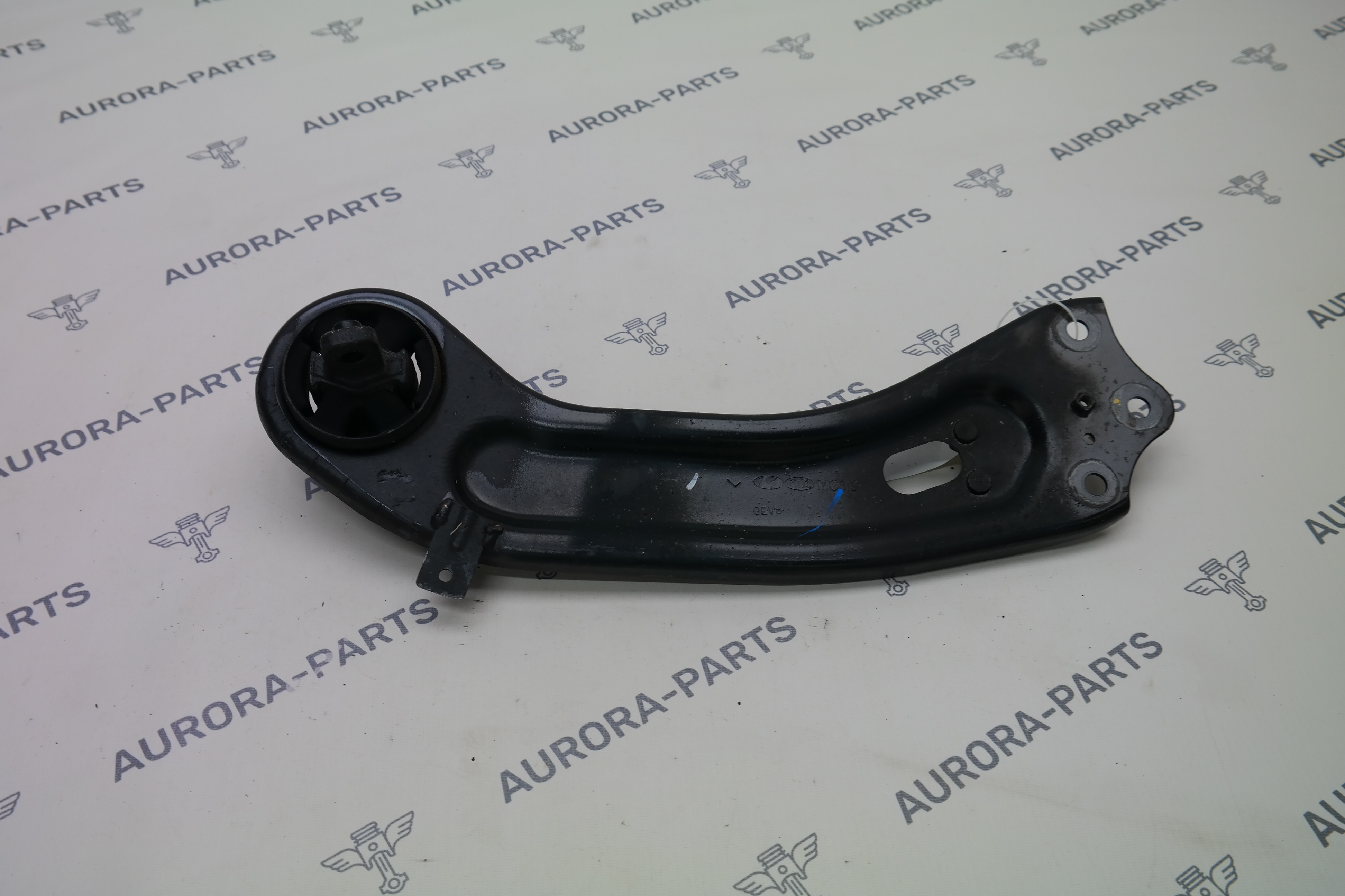 Рычаг продольный LH Kia Sorento