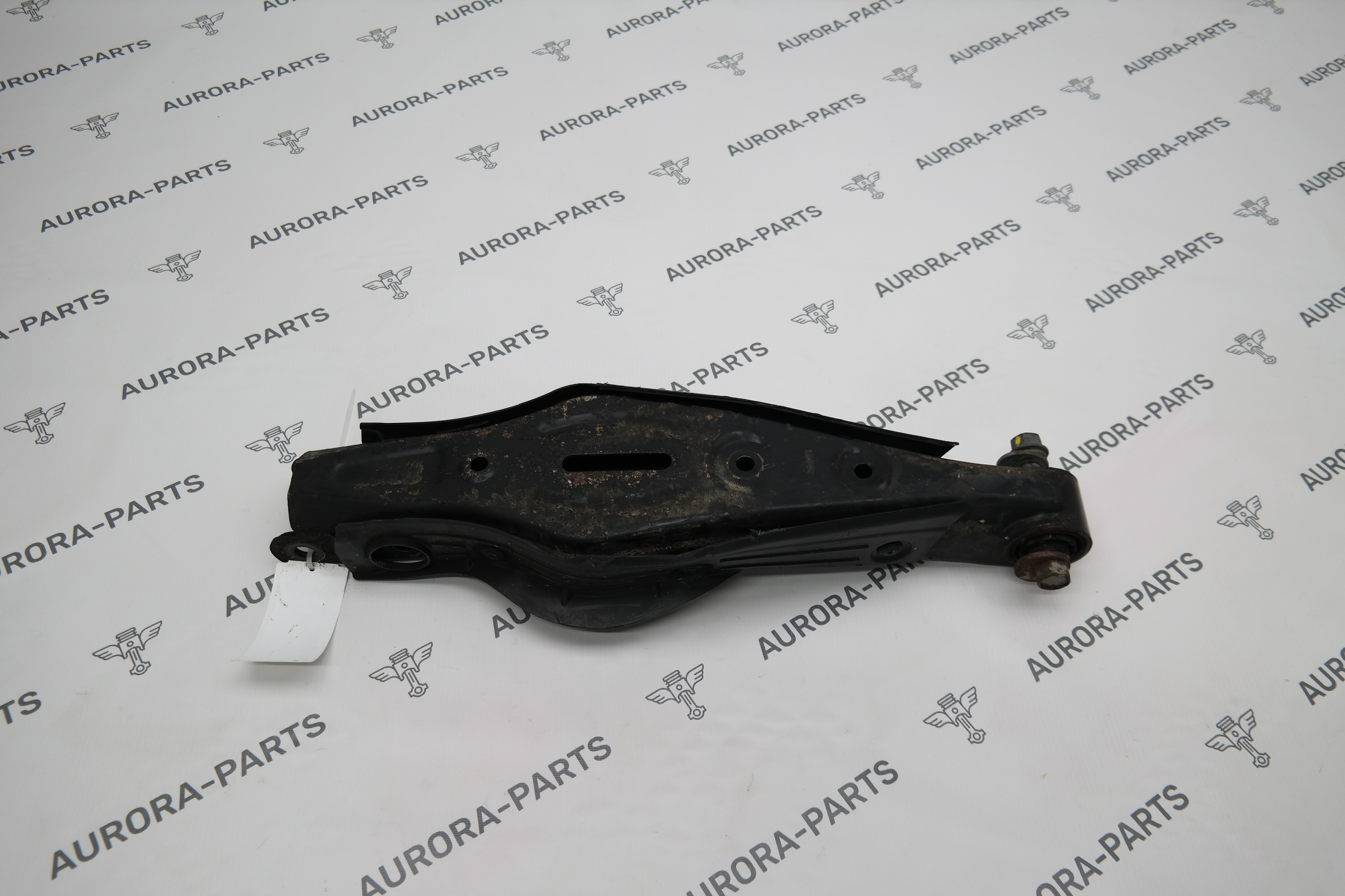 Рычаг поперечный нижний RH Kia Sorento