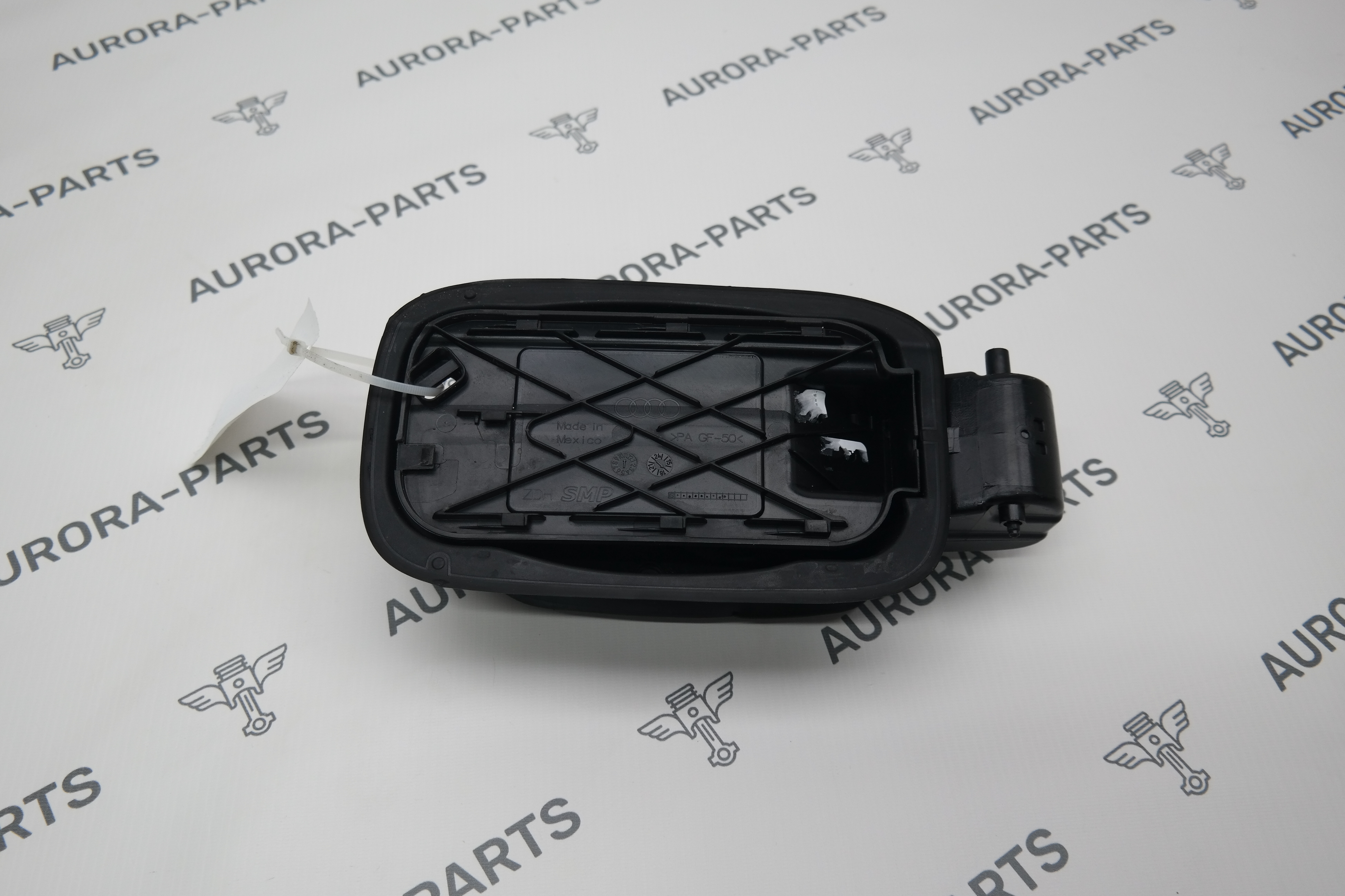 Колодец заливной горловины топливного бака Audi Q5