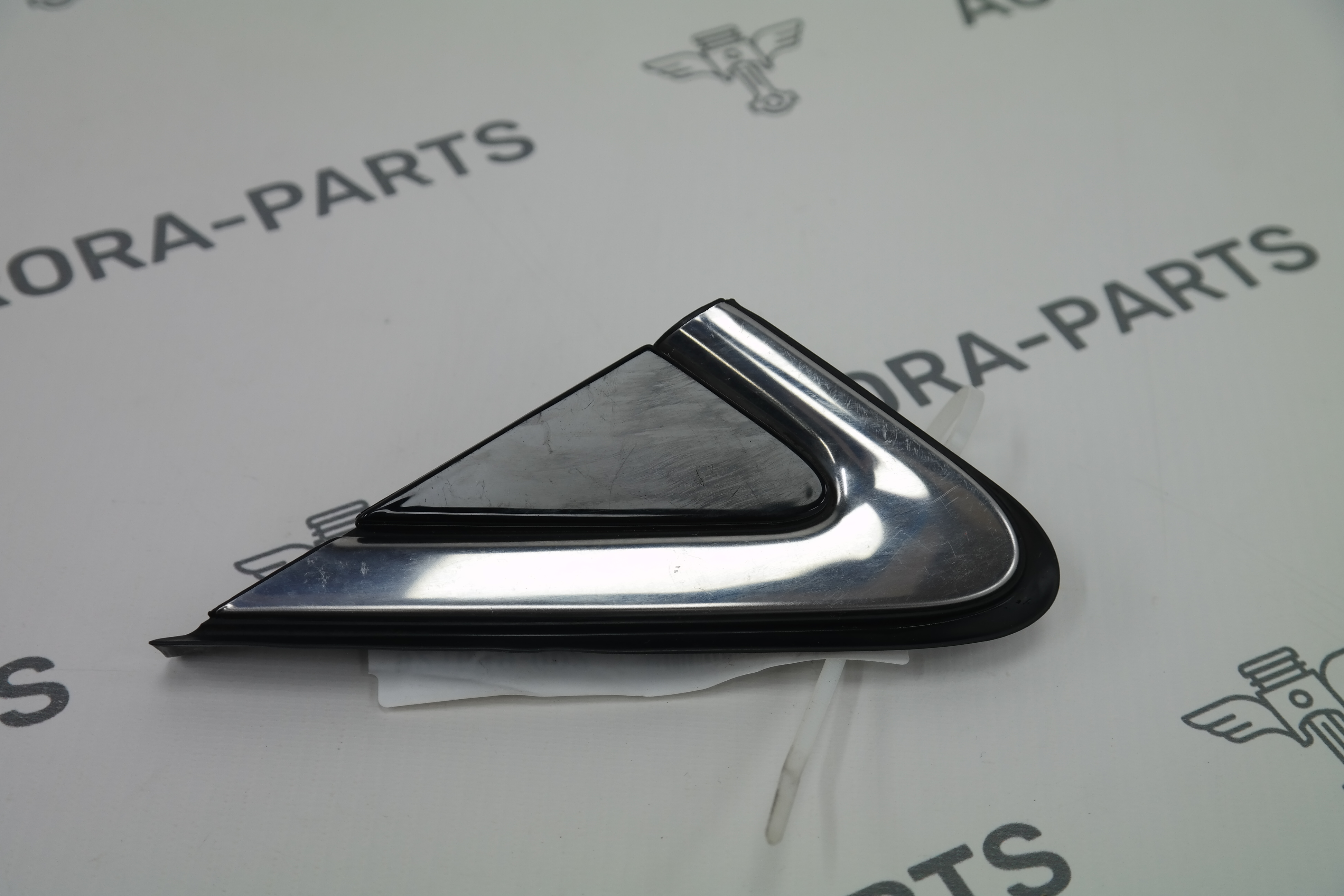 Молдинг двери передней (Уголок) LH Kia Sorento