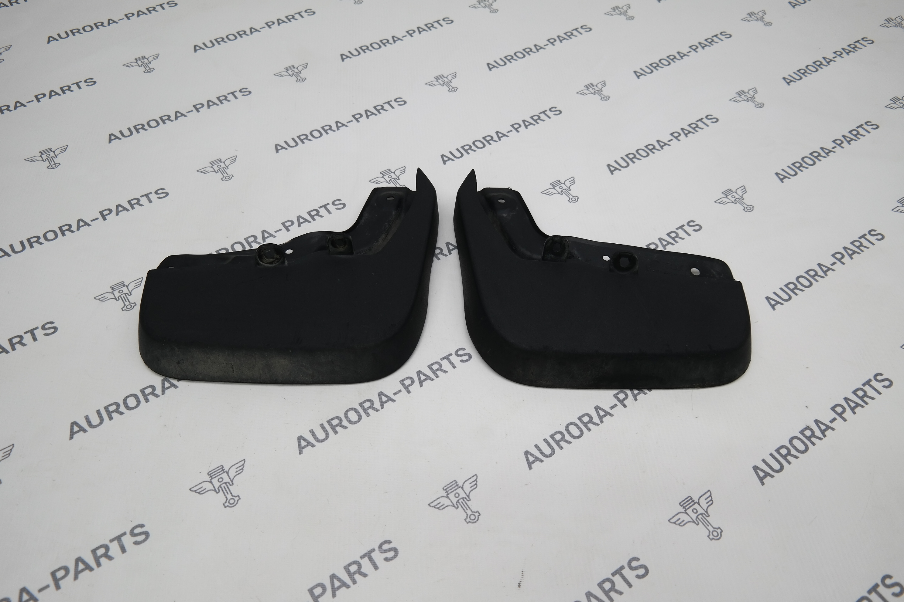 Комплект брызговиков задних LH + RH Audi Q8