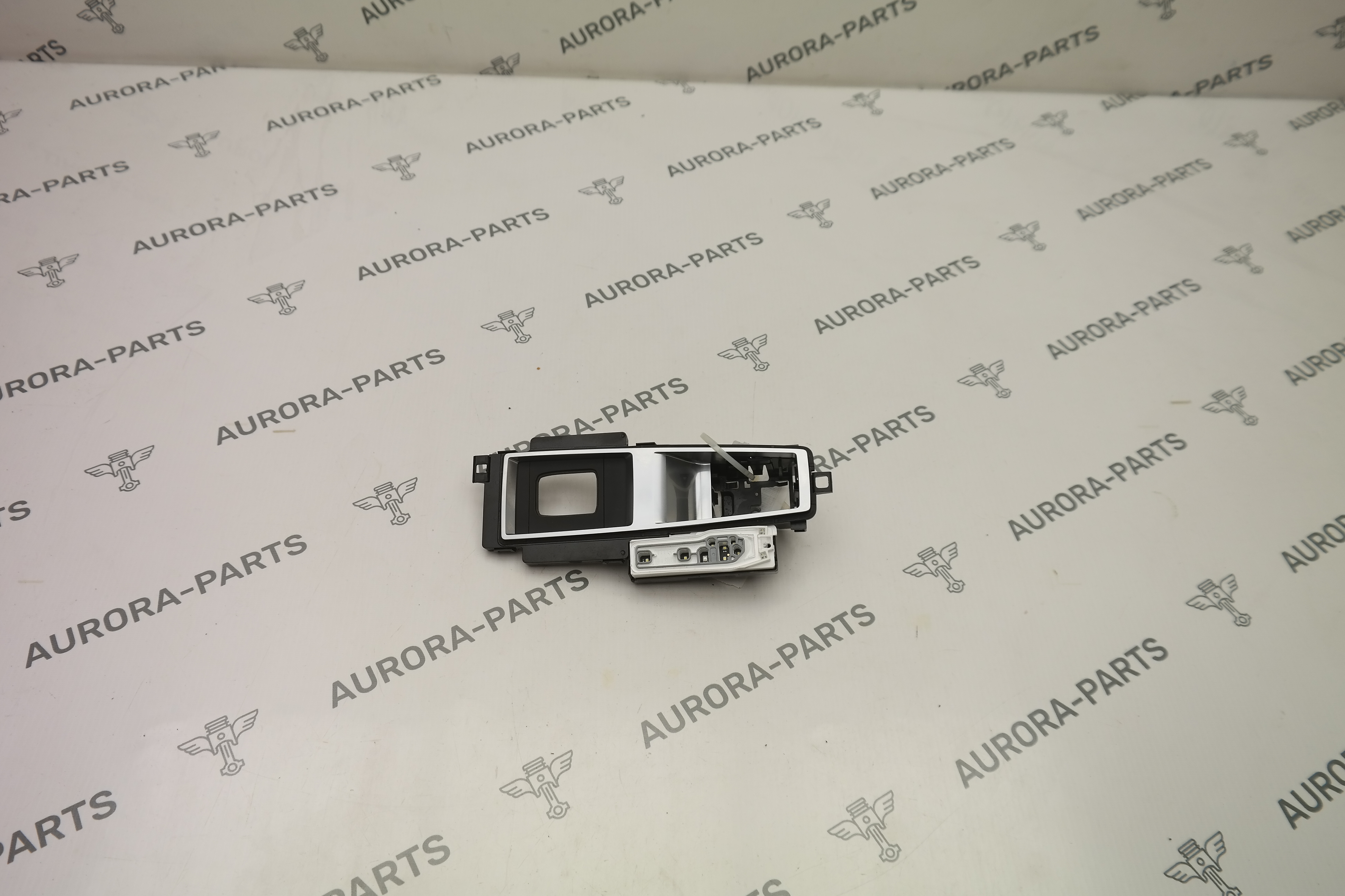 Накладка селектора АКПП Audi Q8