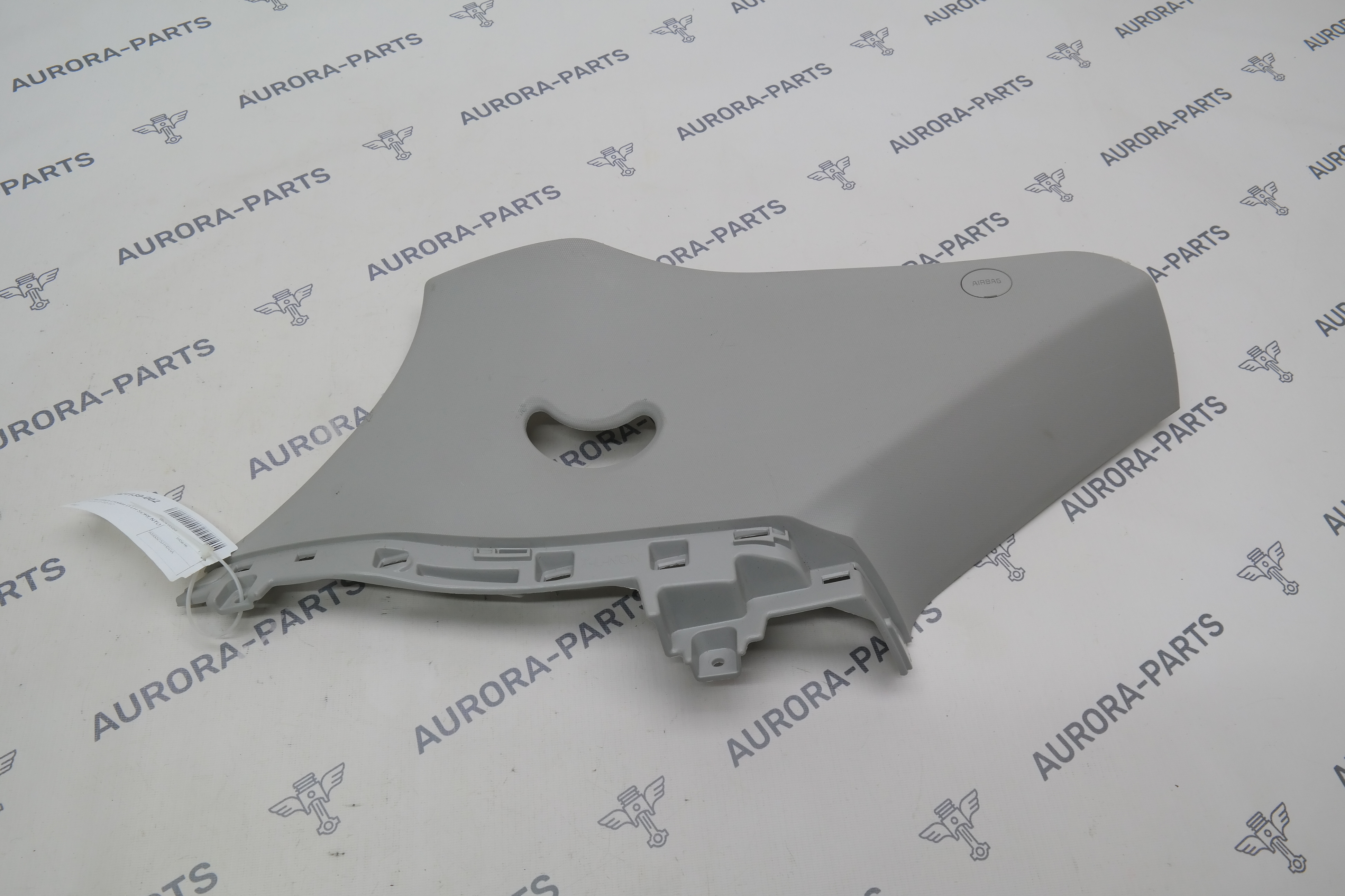 Обшивка стойки D LH Kia Sorento