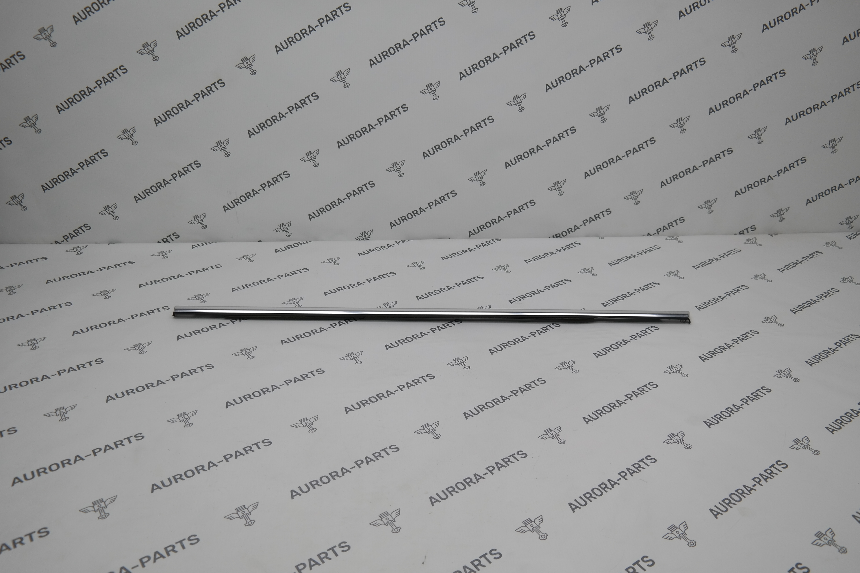 Молдинг стекла задней двери (Хром) RH VW Touareg